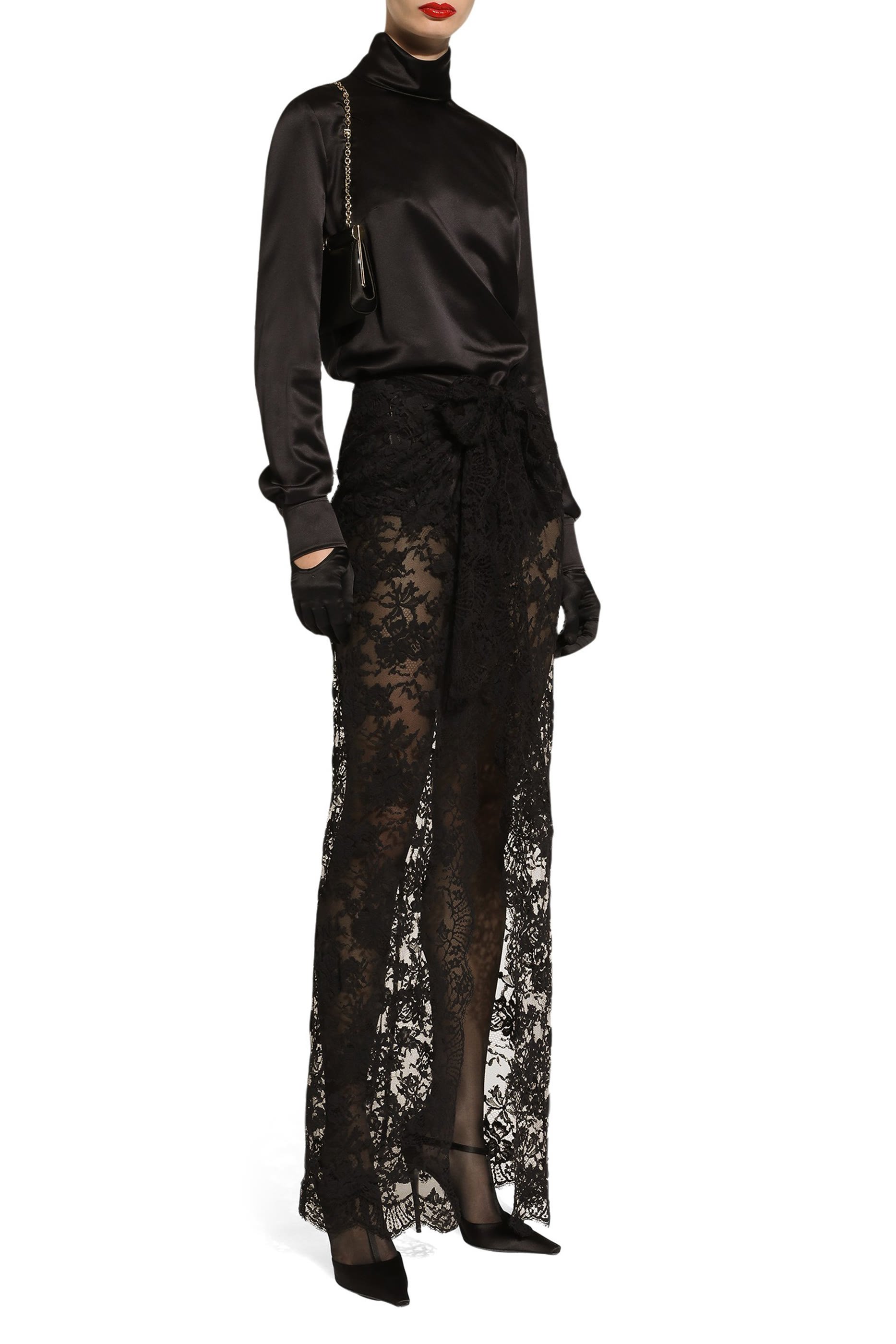 بلوزة حرير ساتان