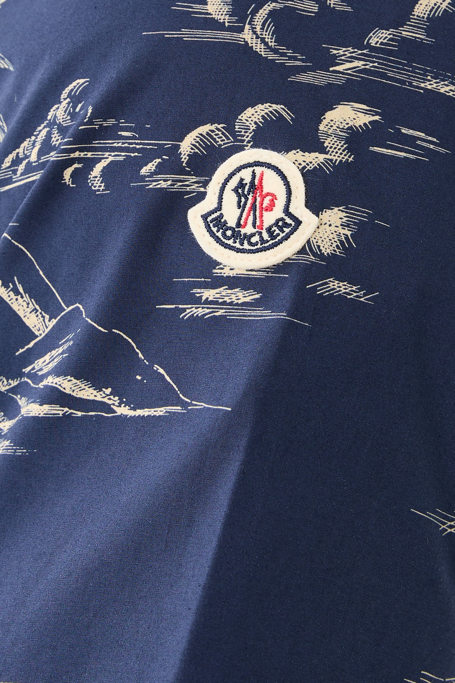 قميص بطبعة أزهار