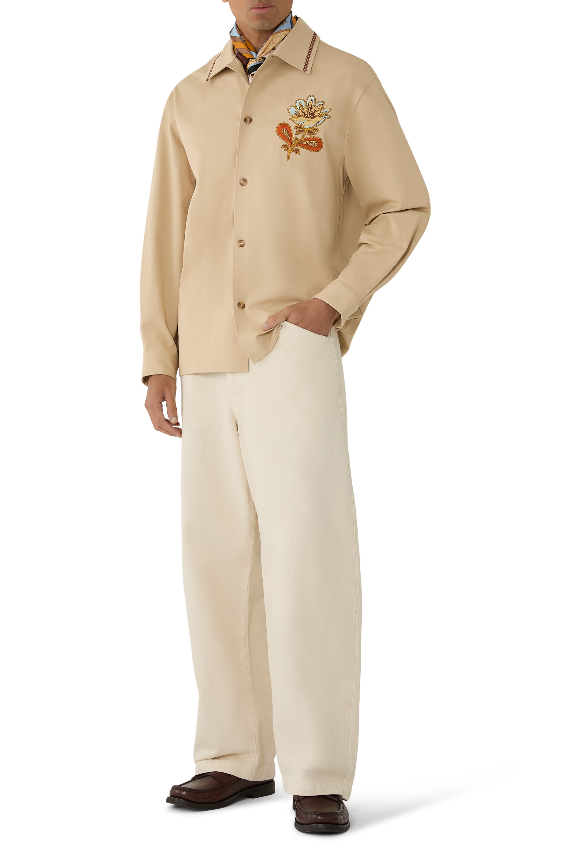 قميص بنمط جاكيت بزهور مطرزة