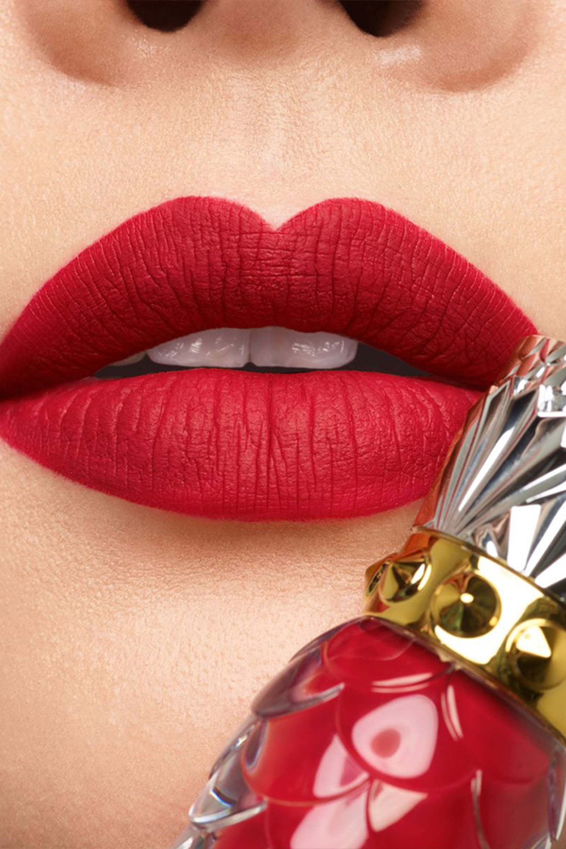 أحمر شفاه انسيابي غير لامع