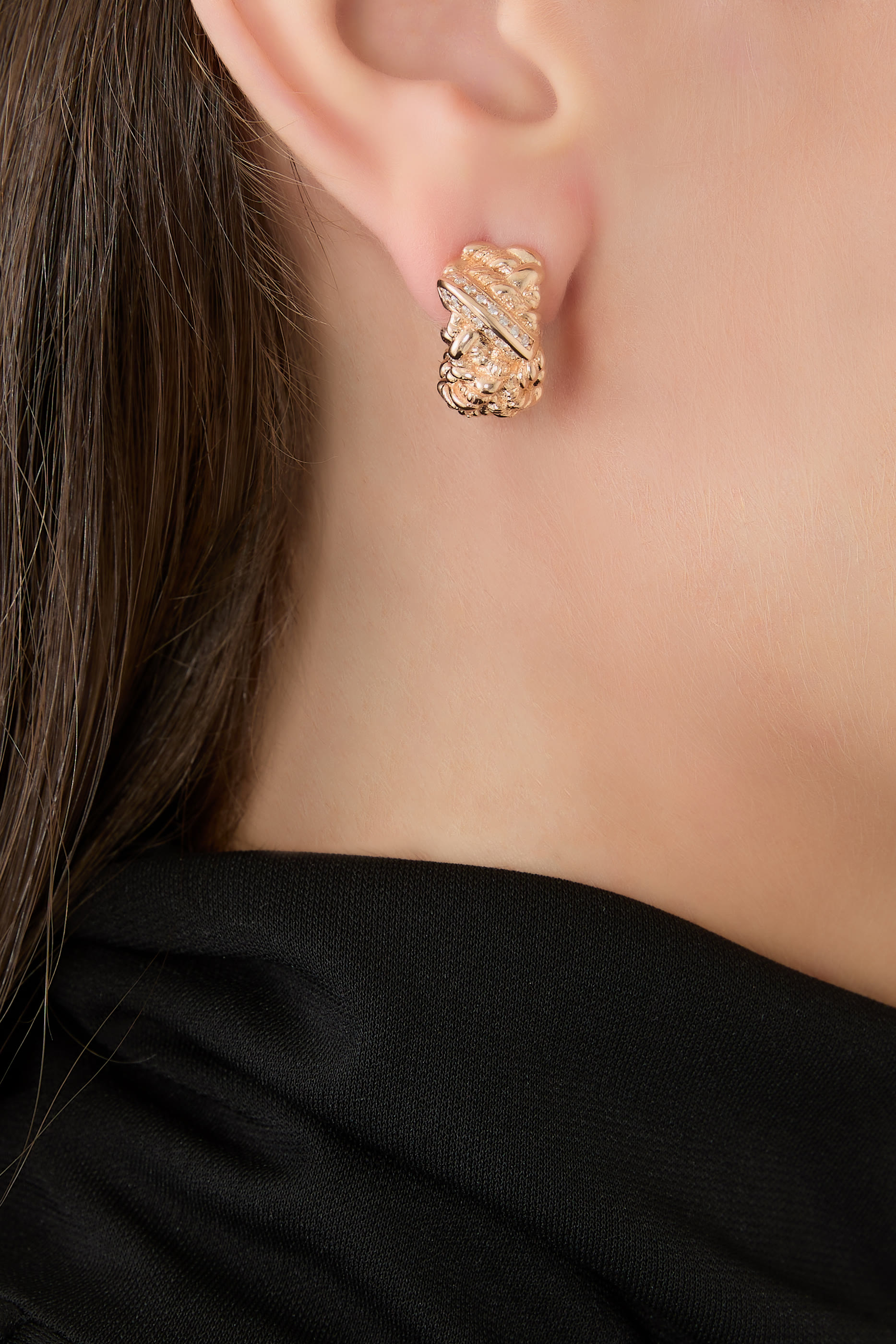 أقراط دائرية بتصميم مجدول مرصعة بأحجار زركونيا مكعبة فضة مطلية ذهب عيار 18