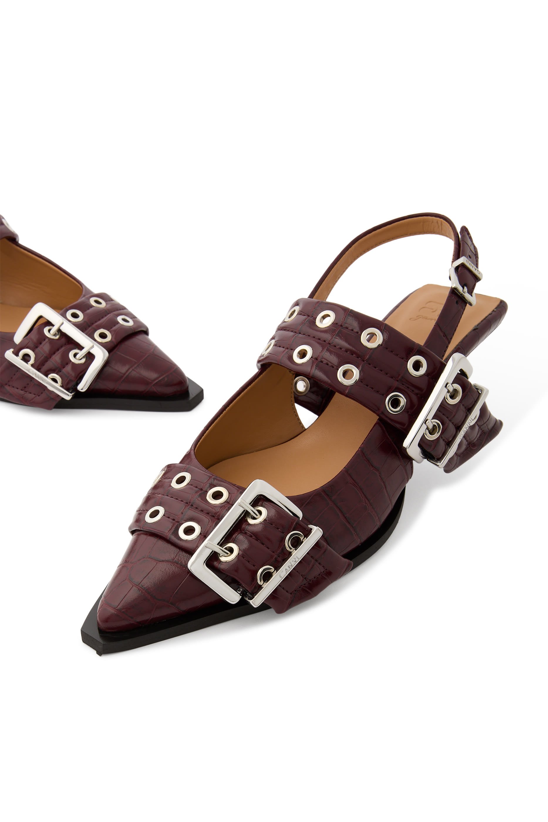 حذاء بالرينا فيمينين 30 بمشبك