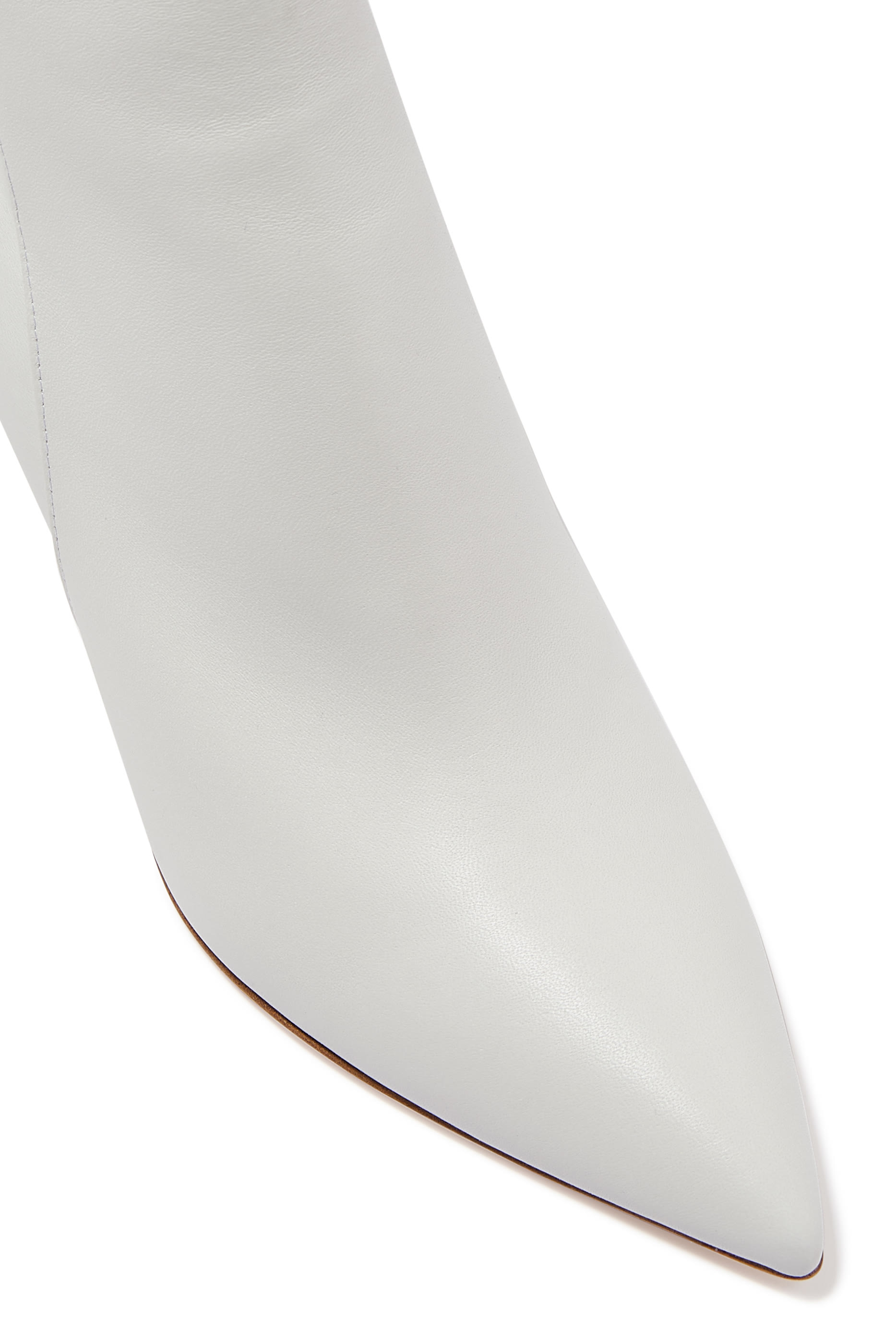 حذاء بوت ليفي بكعب ومقدمة مدببة