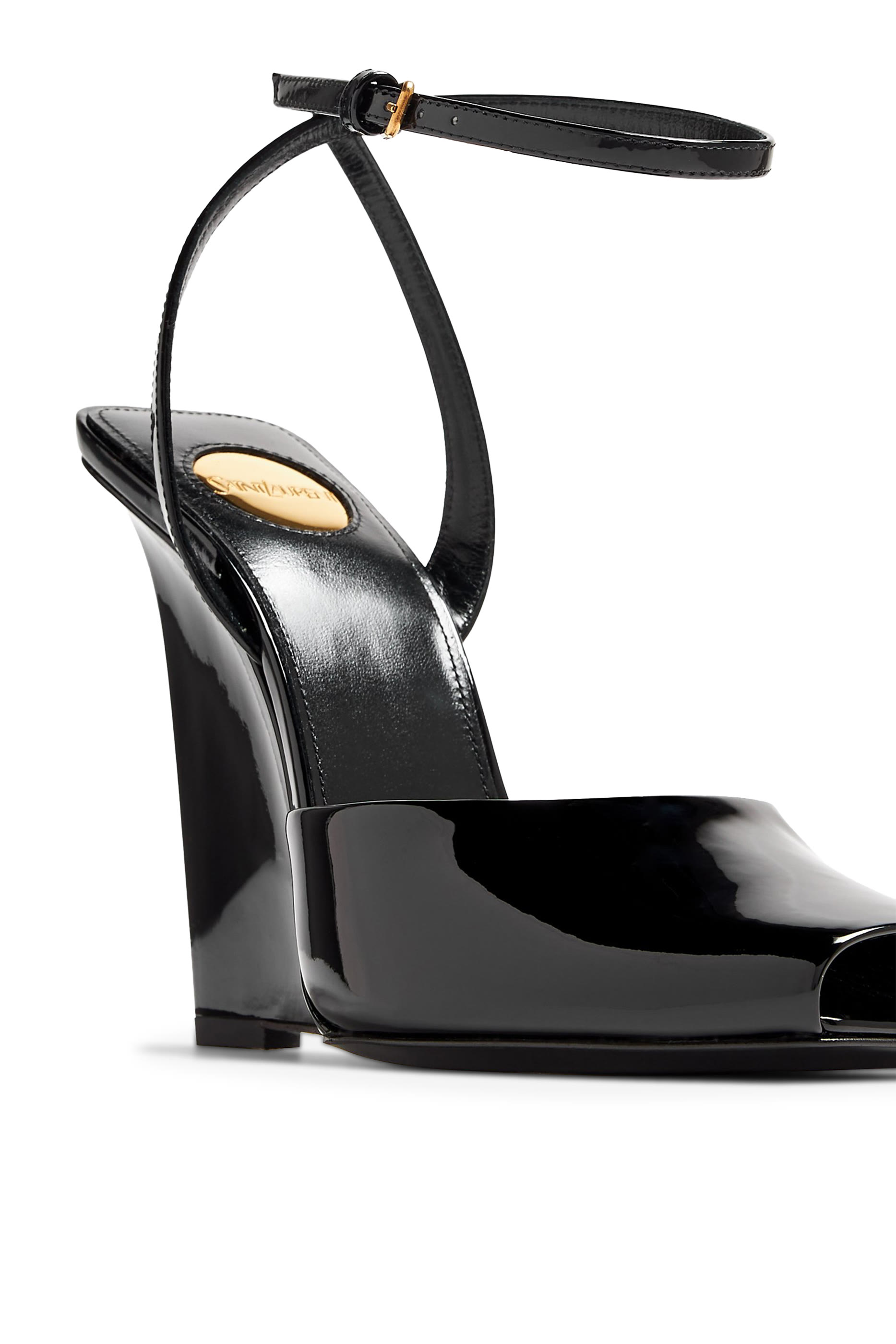 صندل لا سكاندال بكعب ويدج 110