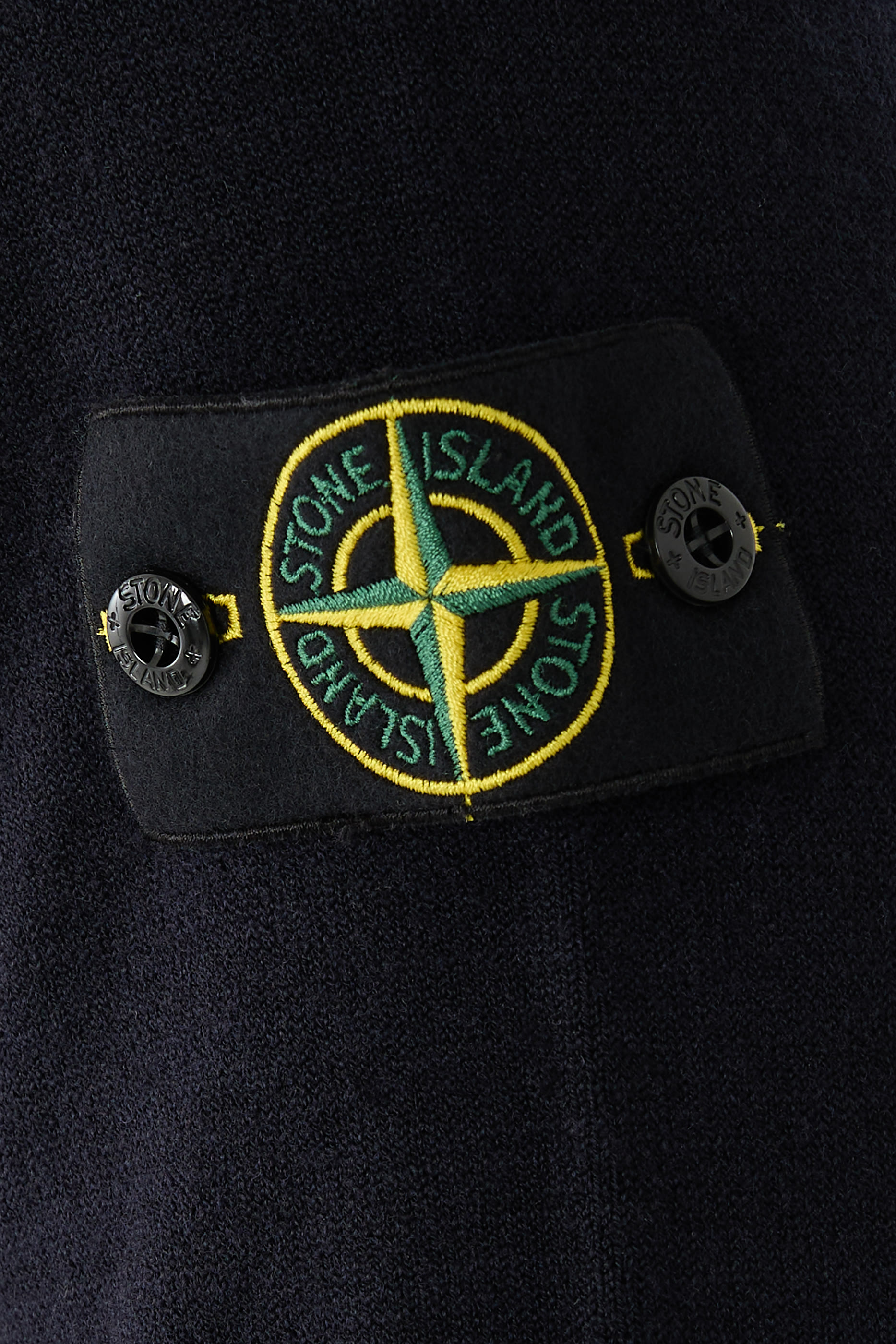 كنزة 5100001 بياقة ضيقة وحياكة بارزة