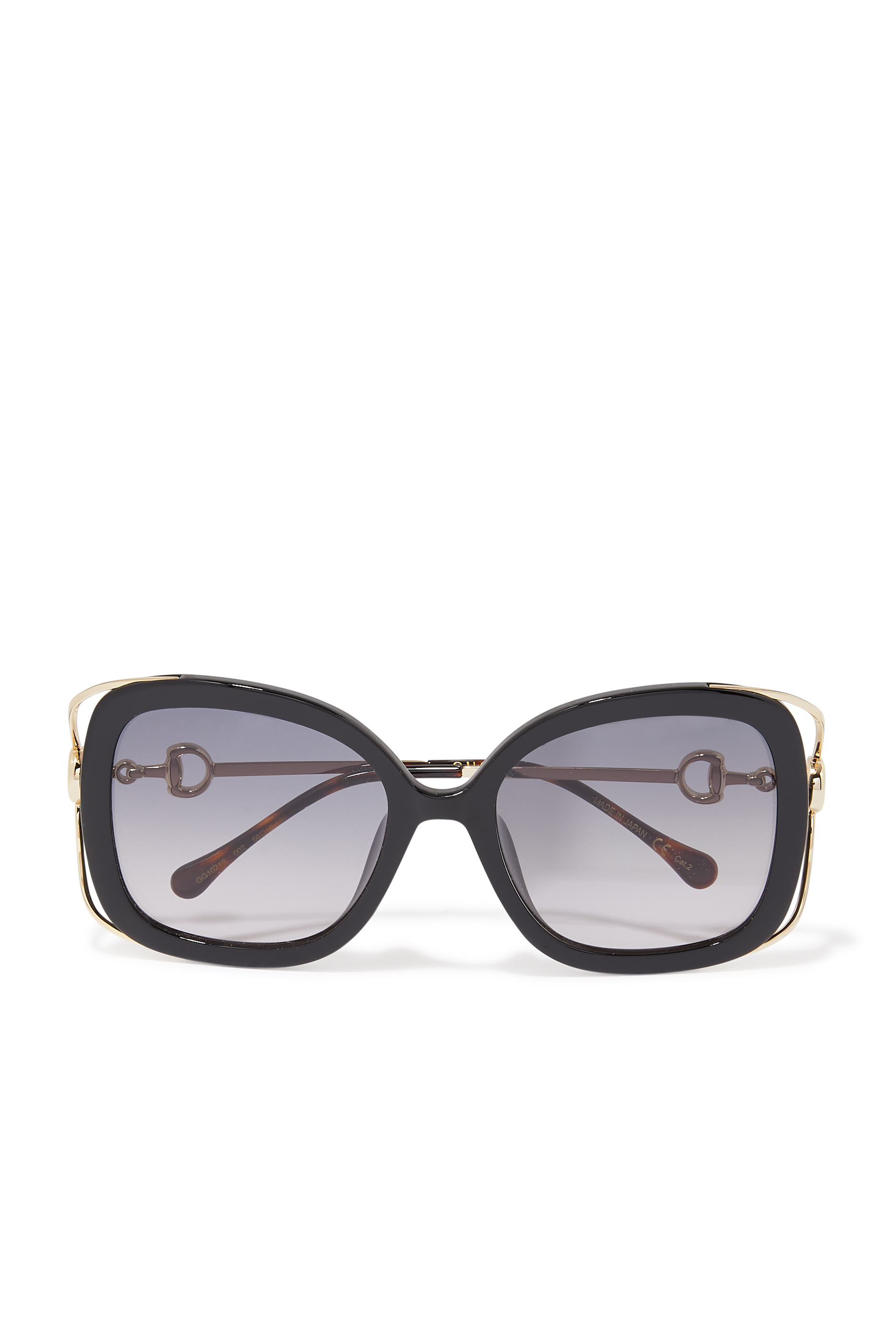 نظارة شمسية بتصميم محقون كبير