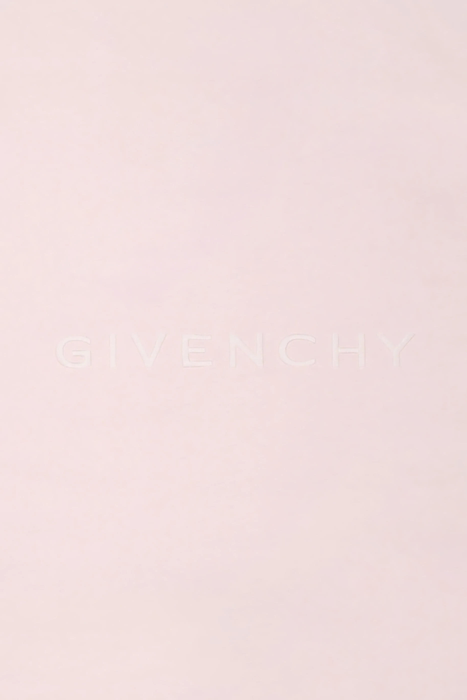 بطانية مطرزة بشعار الماركة للأطفال