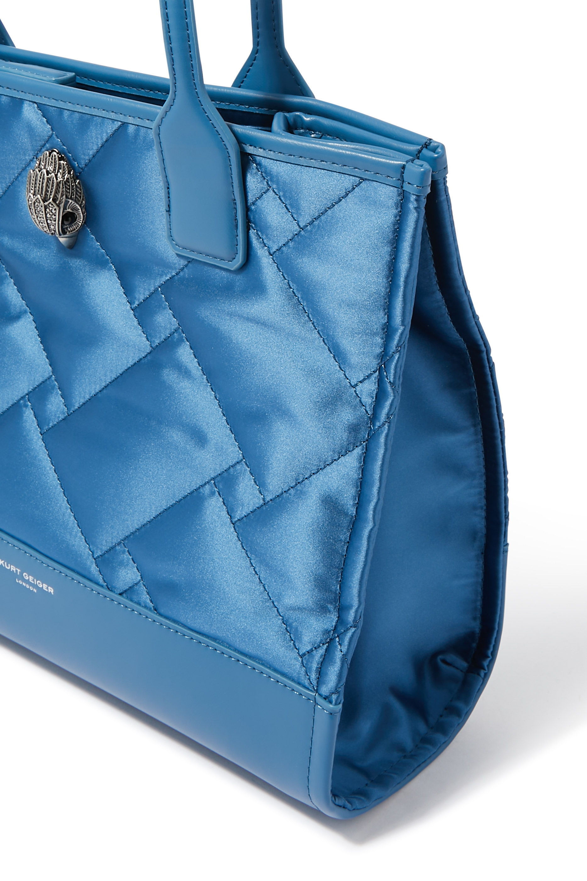 حقيبة يد صغيرة بتصميم مربع نايلون معاد تدويره