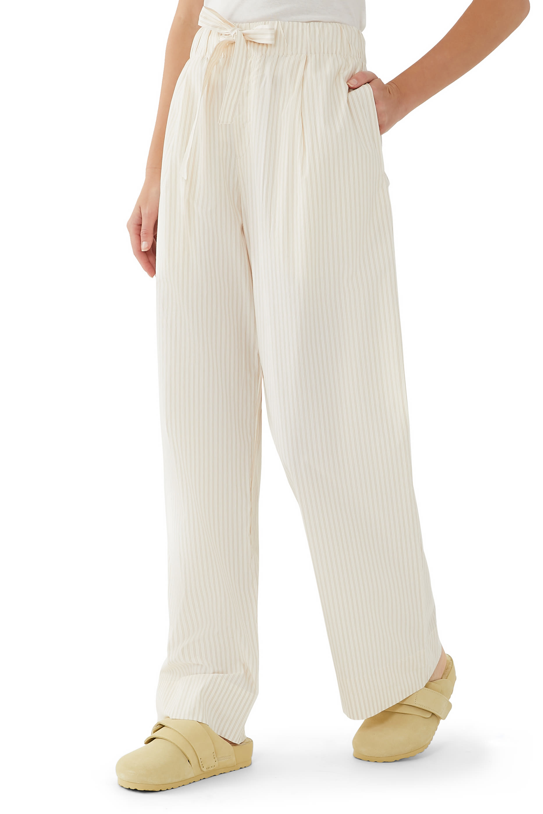 بنطال تكلا &times; بيركنستوك