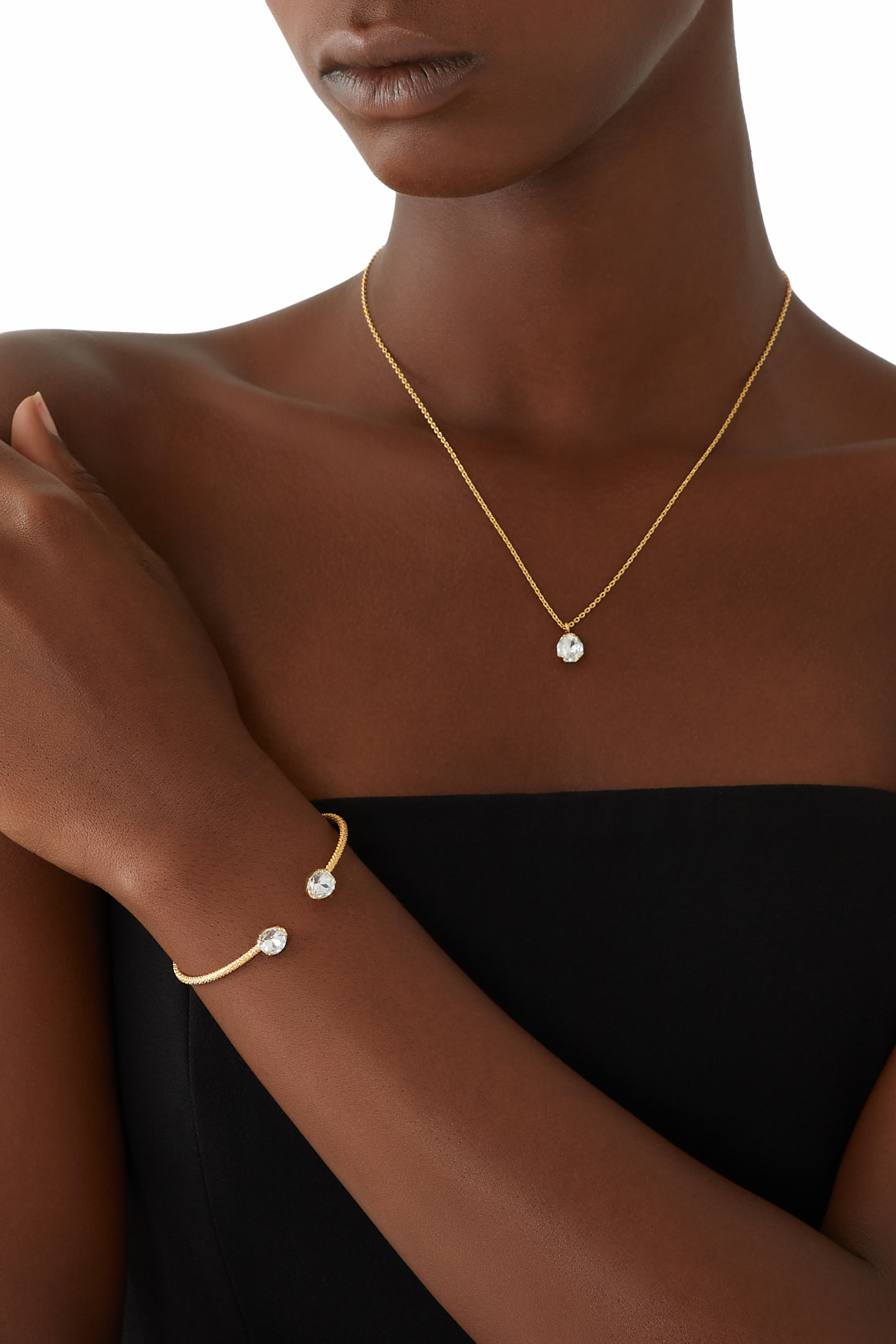 قلادة كارلوتا صغيرة مرصعة بكريستال، طلاء ذهب عيار 18