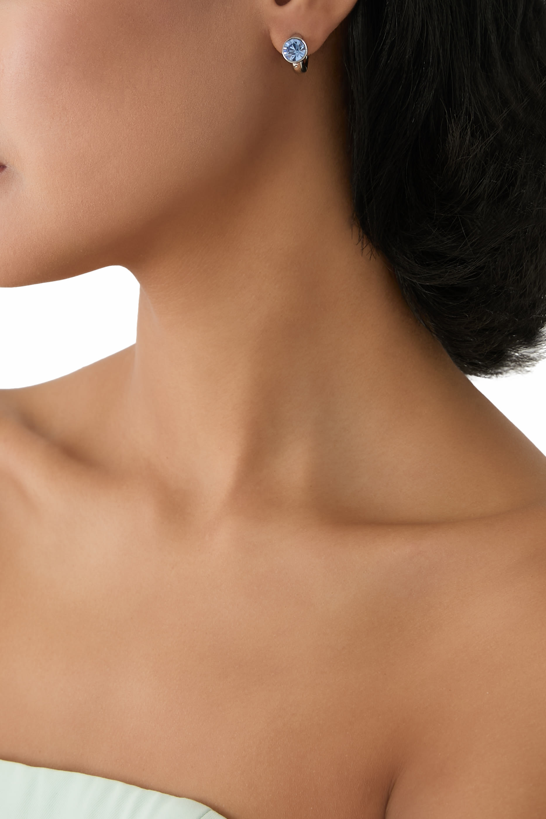 أقراط هاجي كيب سباركلينج بحجر مستدير