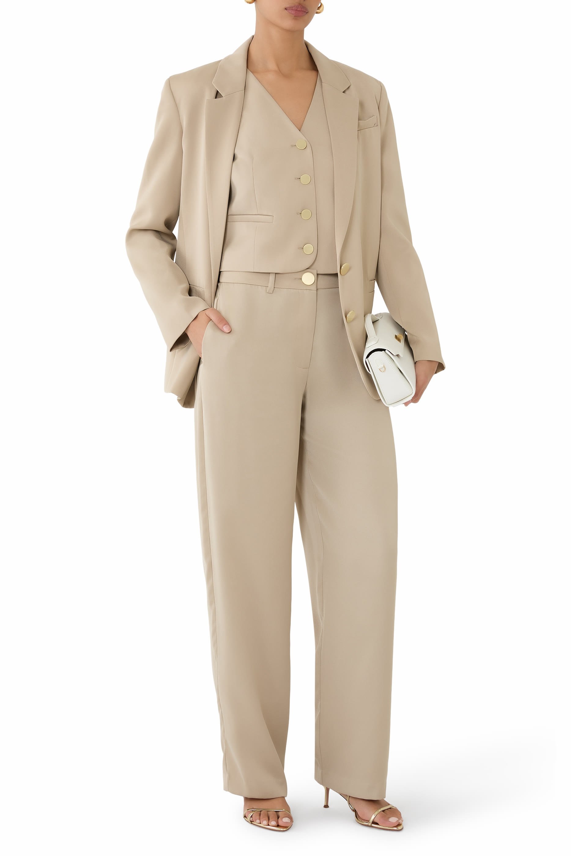 فيست من تشكيلة الملابس شبه الرسمية