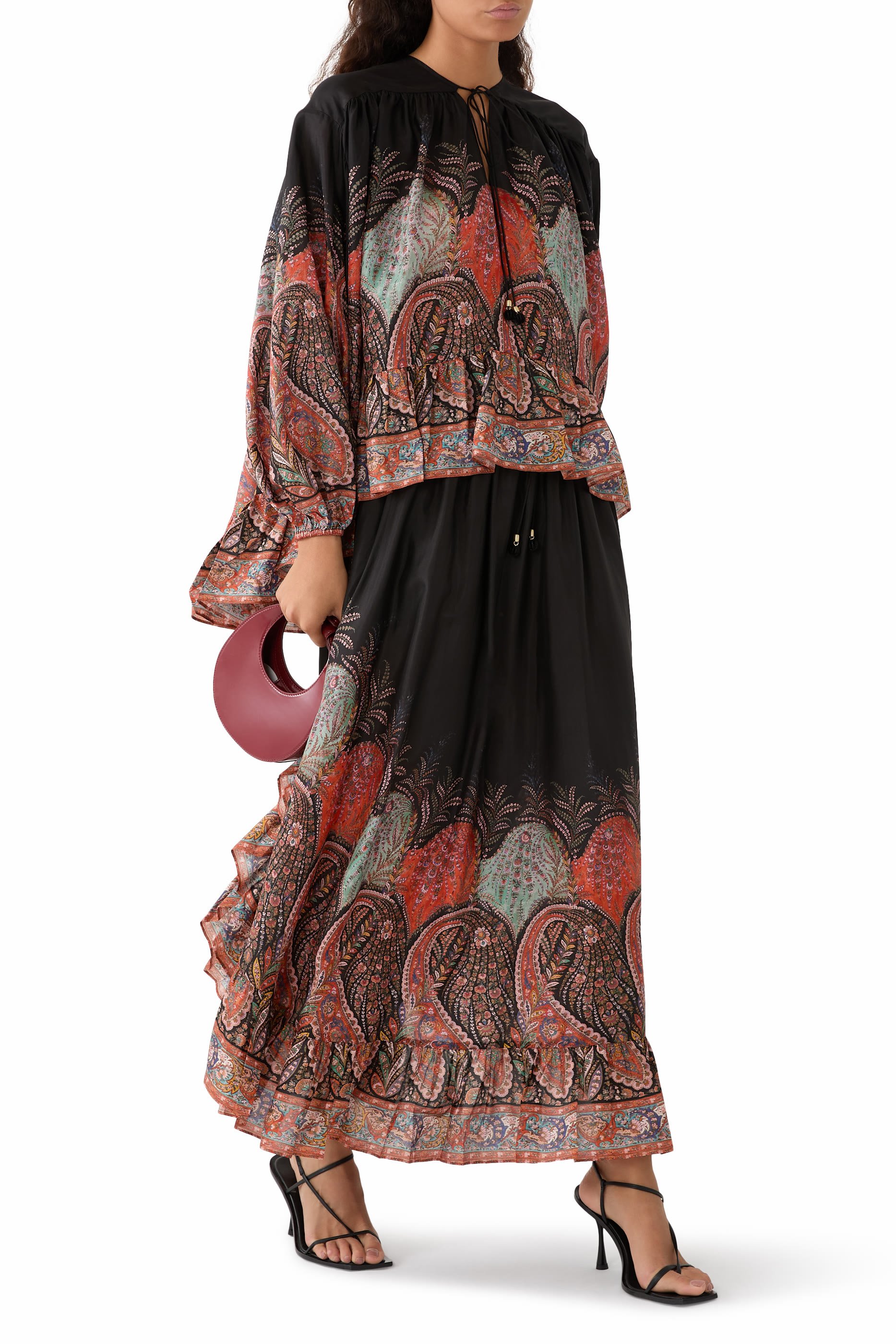 بلوزة ريانون منفوخة بكشكش