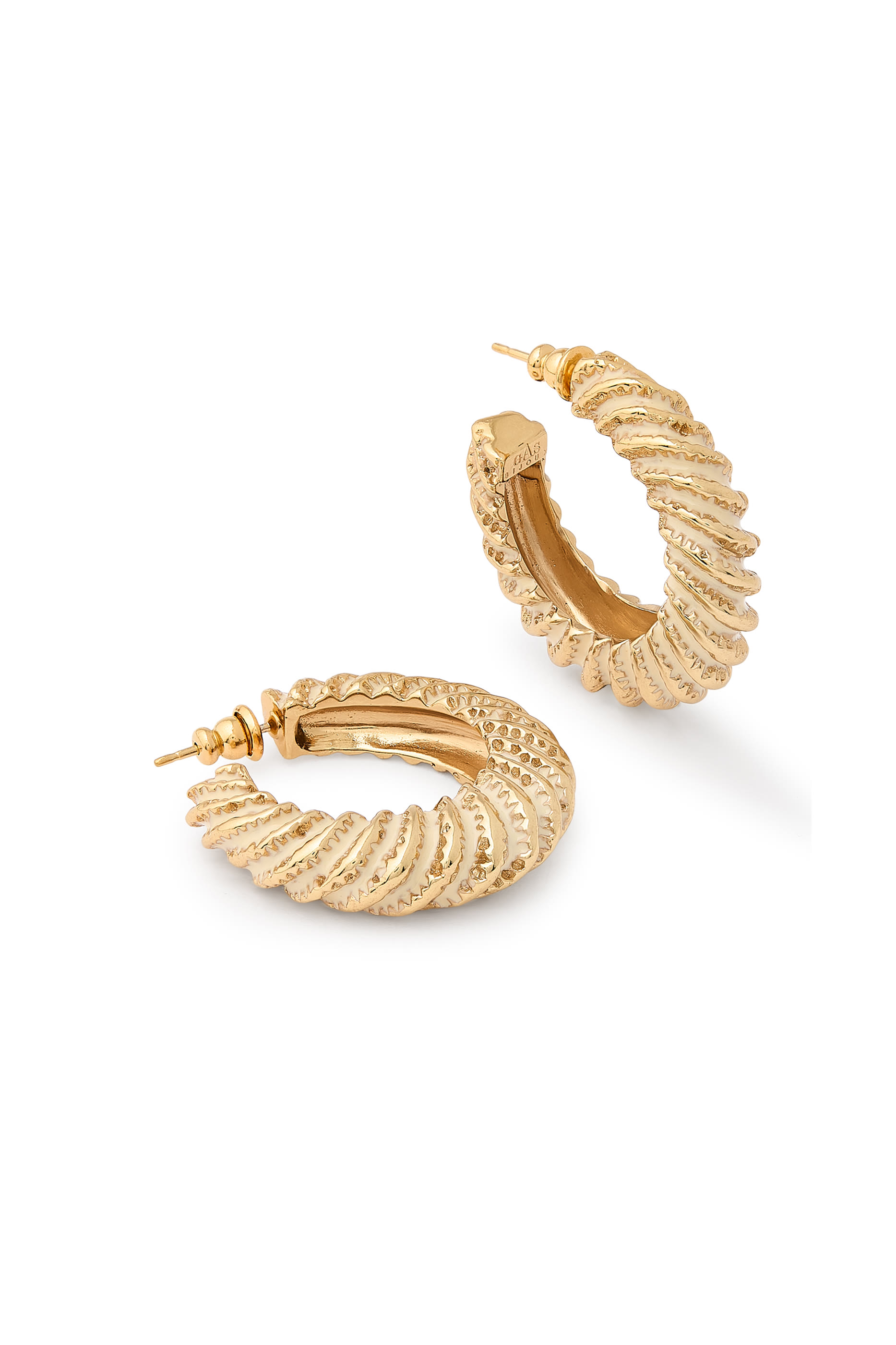 أقراط تيكي مستديرة