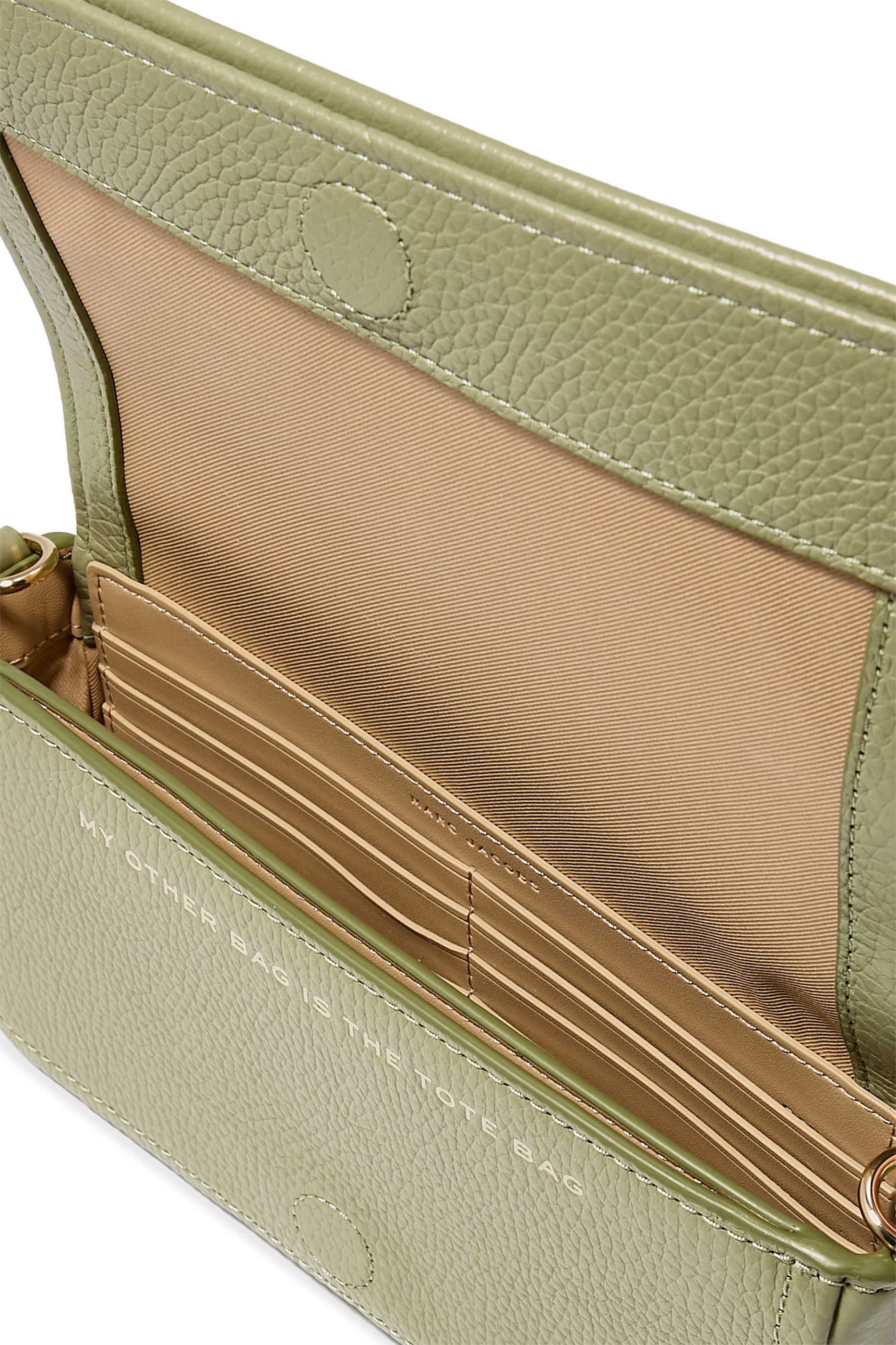 حقيبة صغيرة جلد