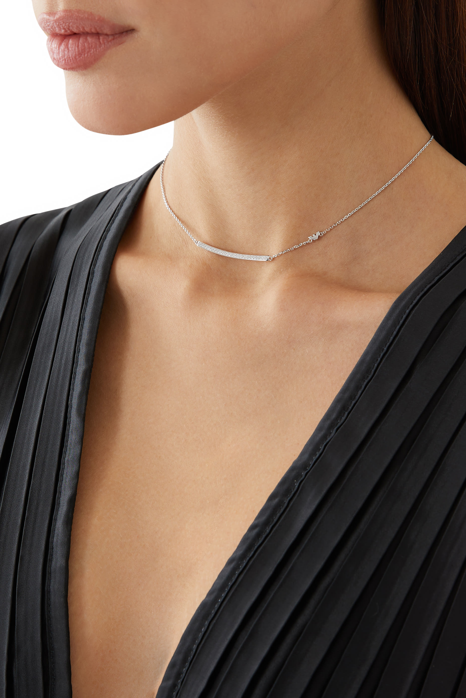 قلادة بحلية مستطيلة مرصعة بأحجار زركونيا مكعبة فضة إسترلينية