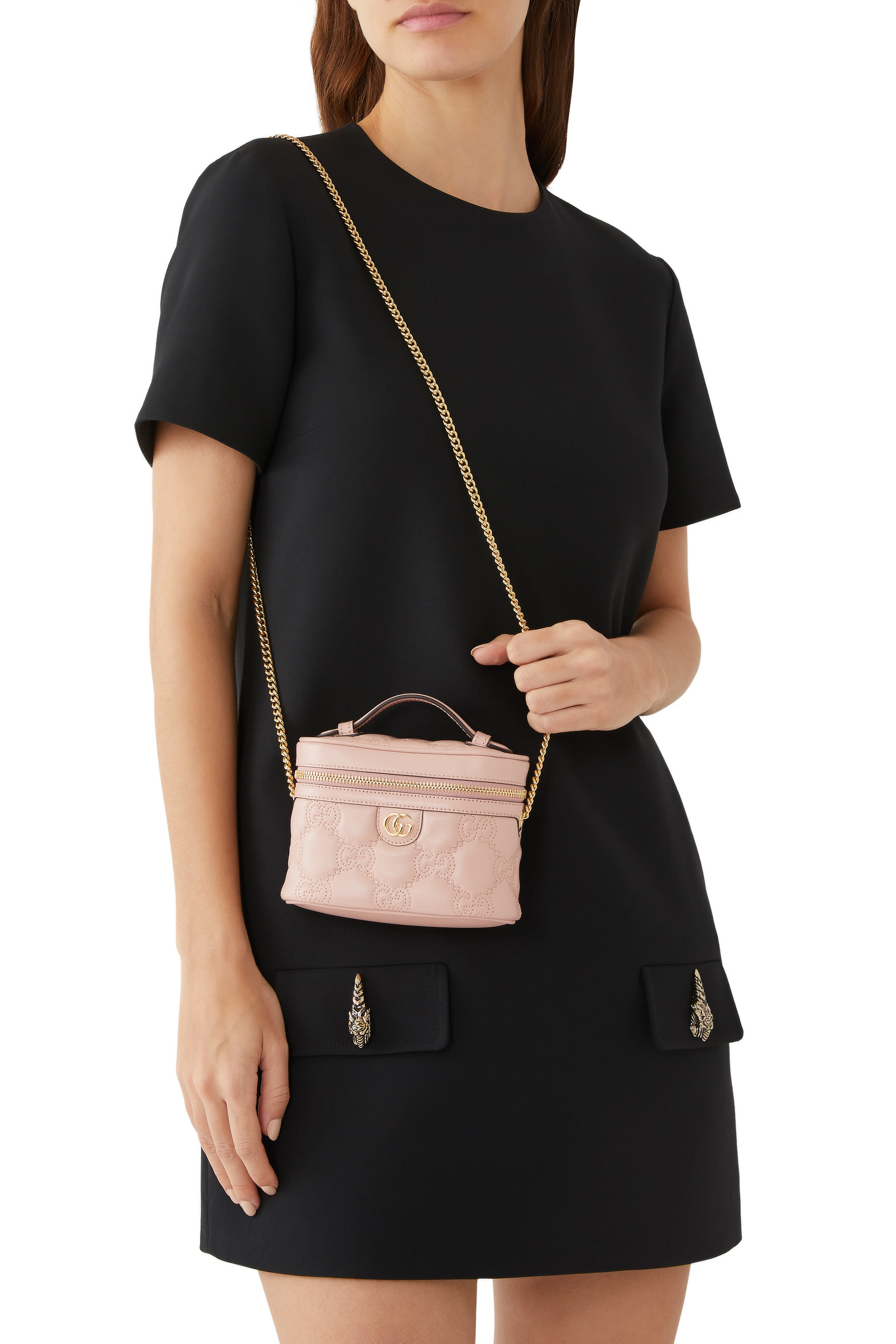 حقيبة صغيرة مبطنة بنقشة حرفي شعار الماركة ويد علوية