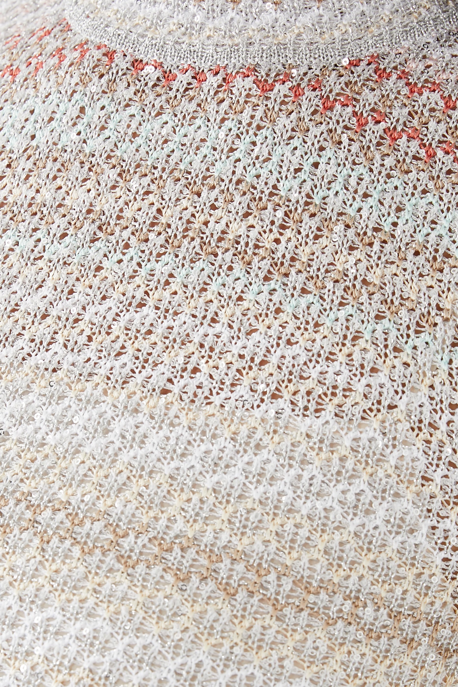 فستان قصير مطرز بالترتر قماش شبكي