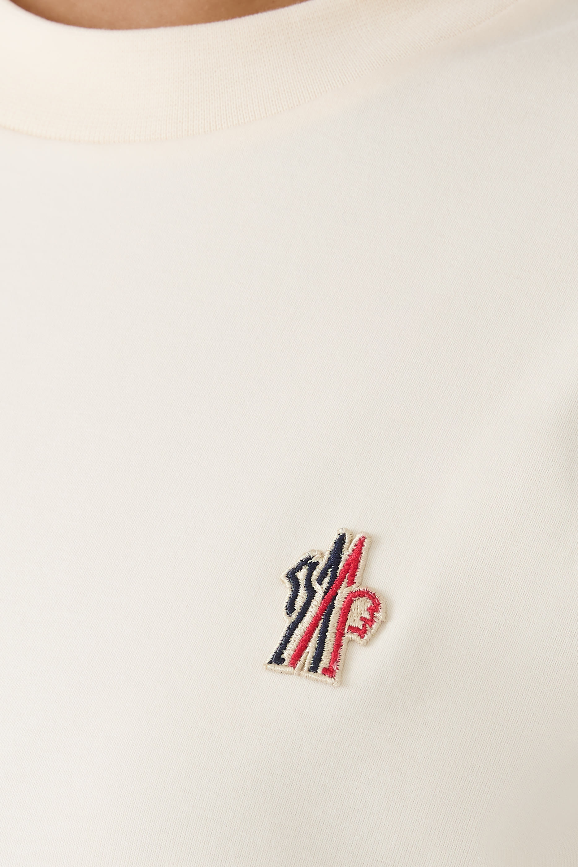 تيشيرت بشعار الماركة قطن