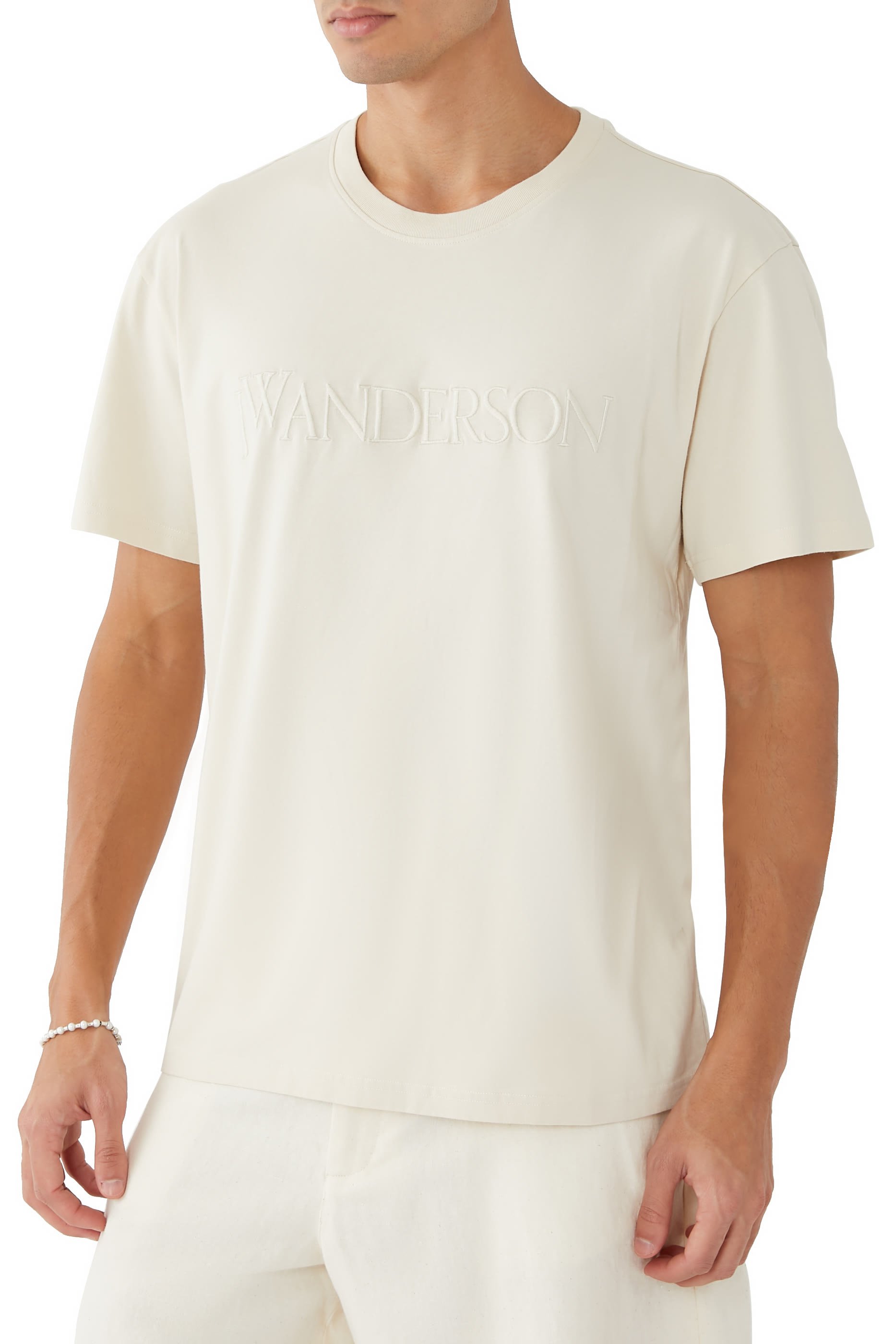 تيشيرت مطرز بشعار الماركة