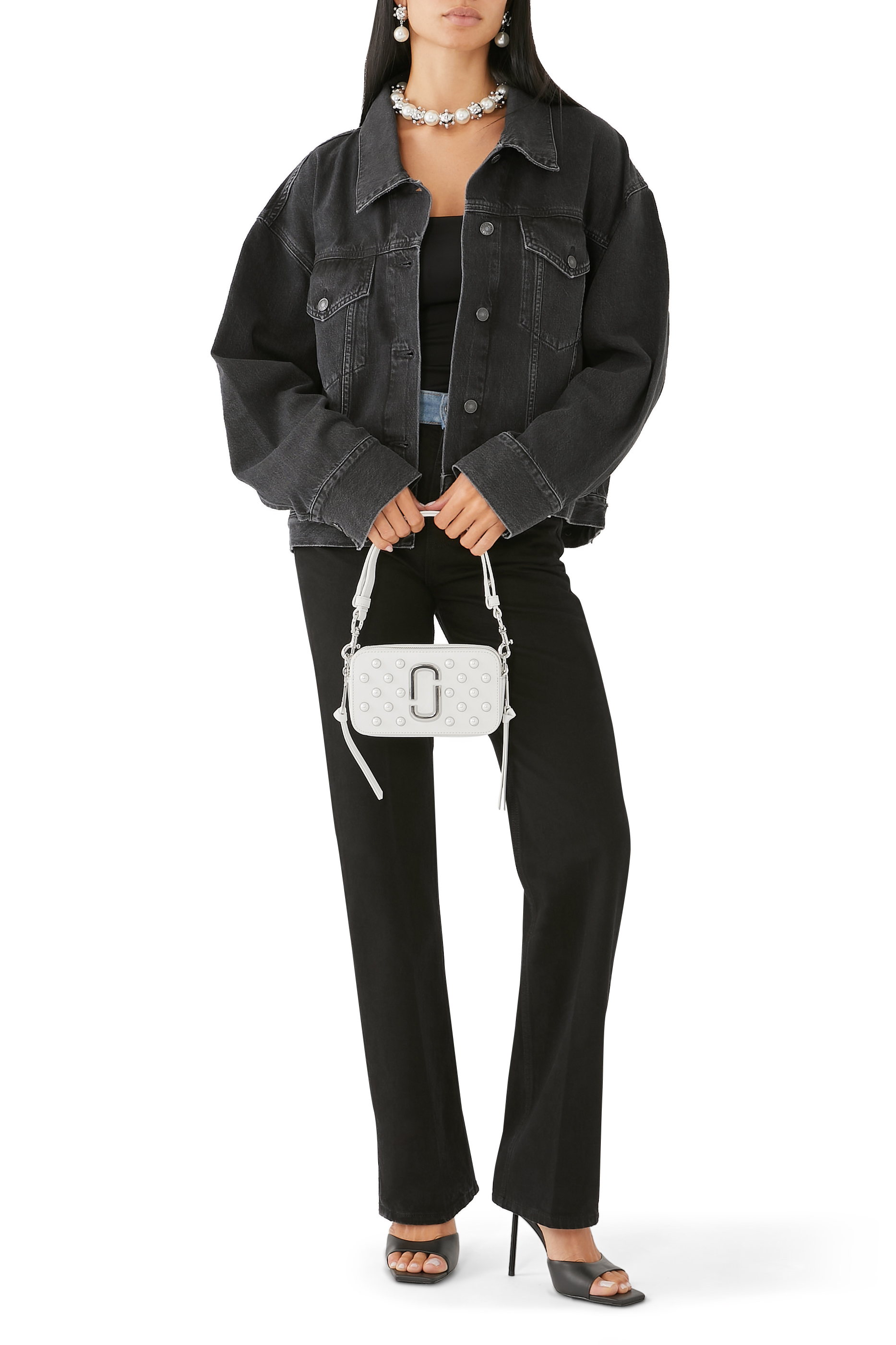 حقيبة سناب شوت مزينة باللؤلؤ