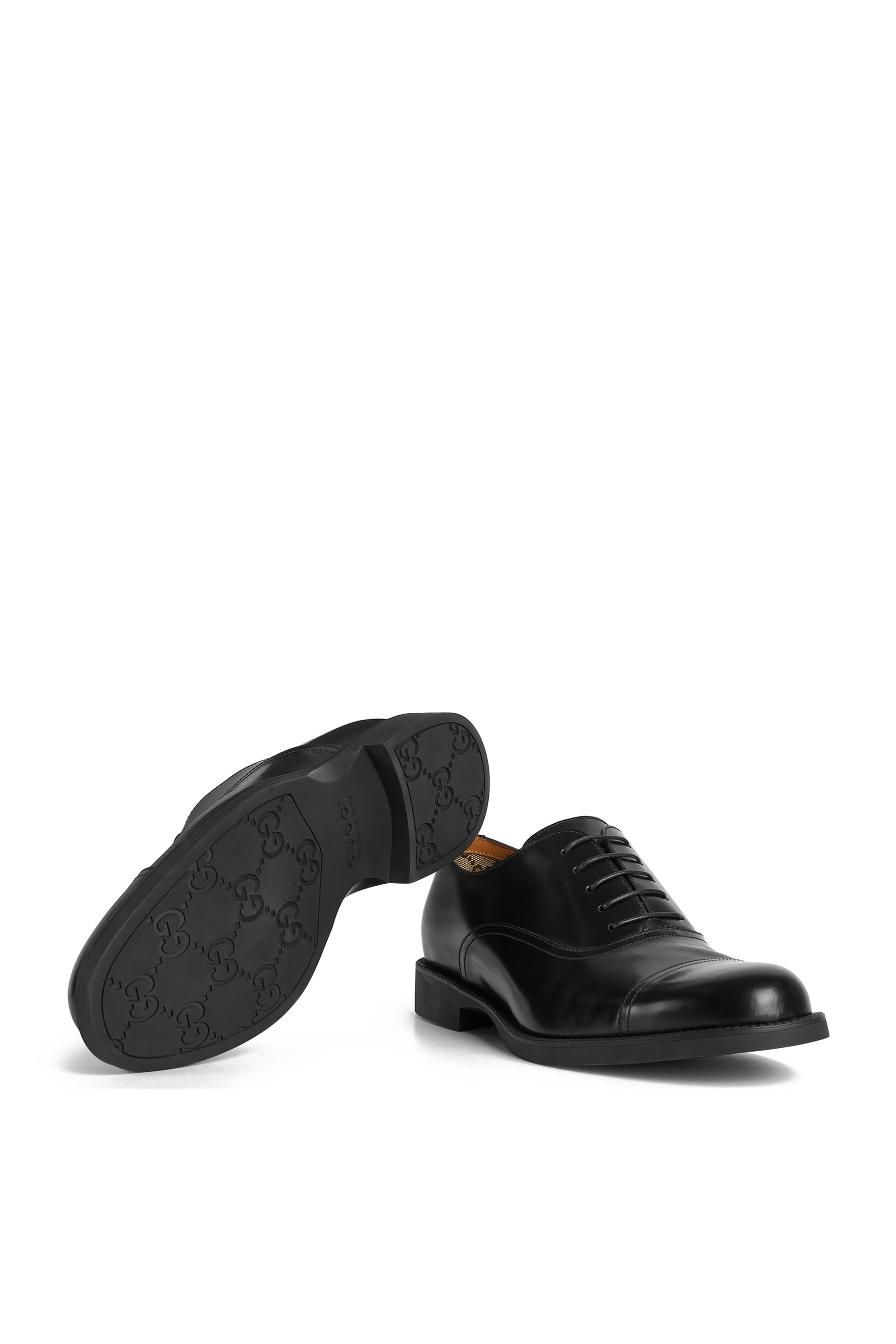 حذاء سهل الارتداء بأربطة