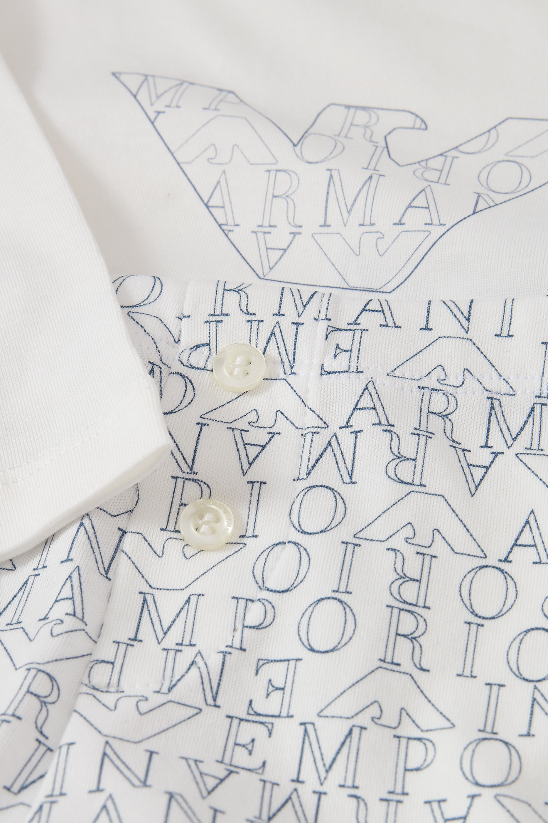 طقم تيشيرت وبنطال رياضي بشعار الماركة للأطفال