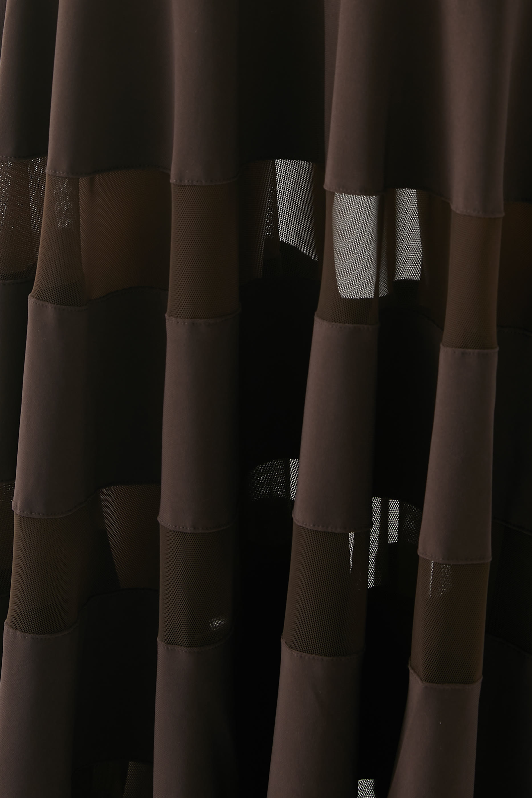 فستان مقسم لأجزاء بقصة ذيل السمكة