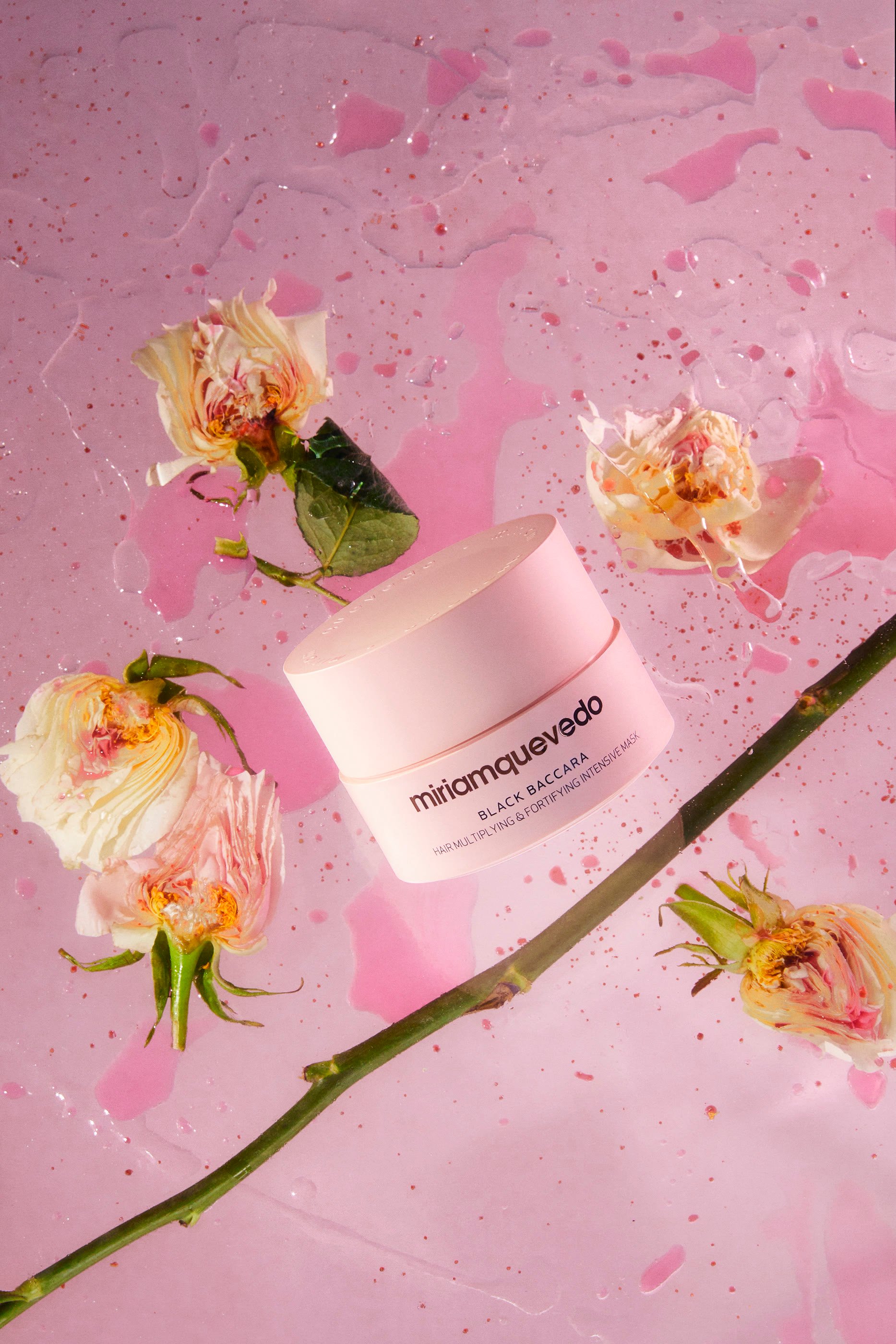 قناع شعر بلاك باكارا لتكثيف وتقوية الشعر