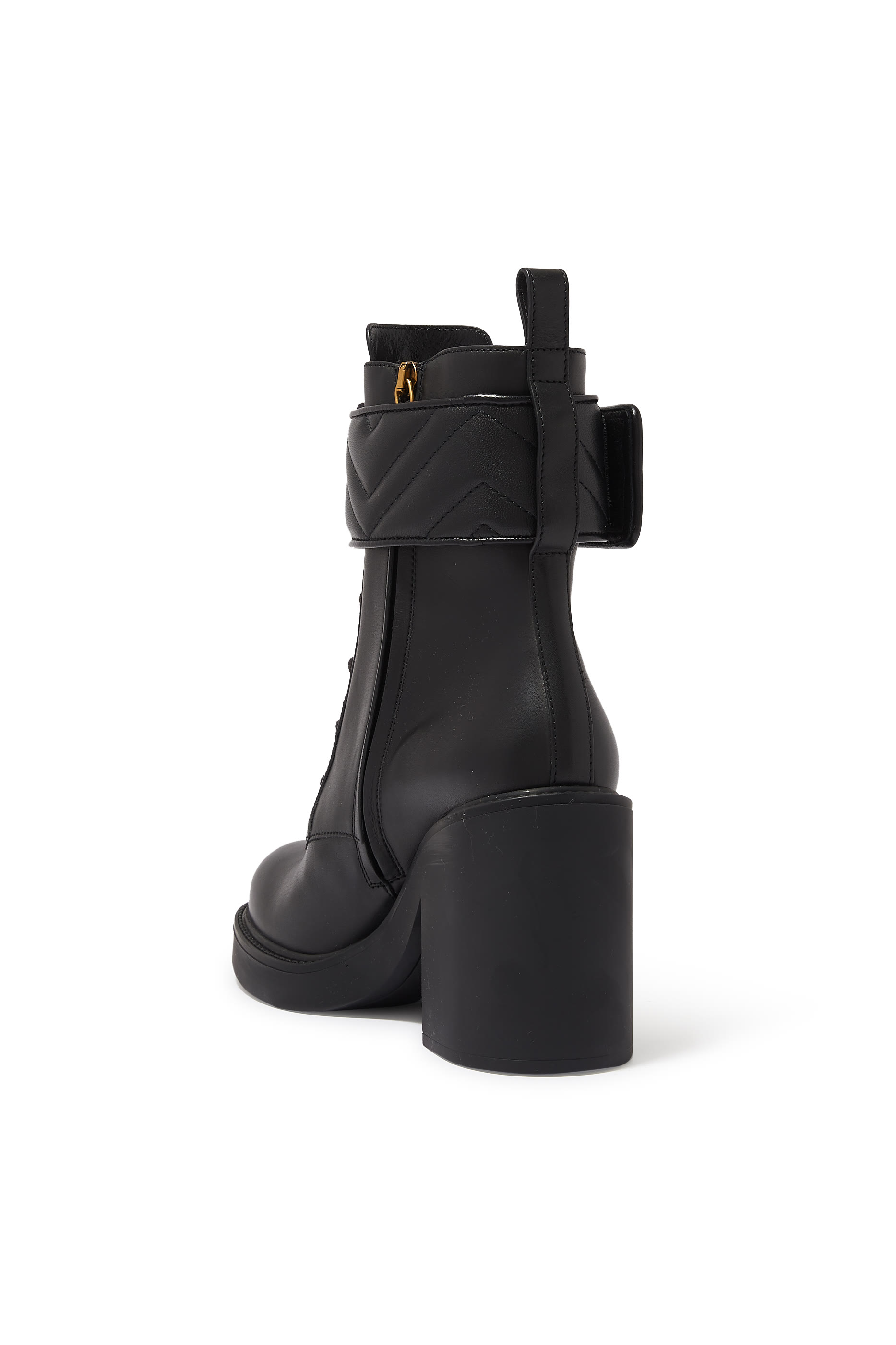 حذاء بوت مارمونت 70 جلد بنقشة شعار الماركة