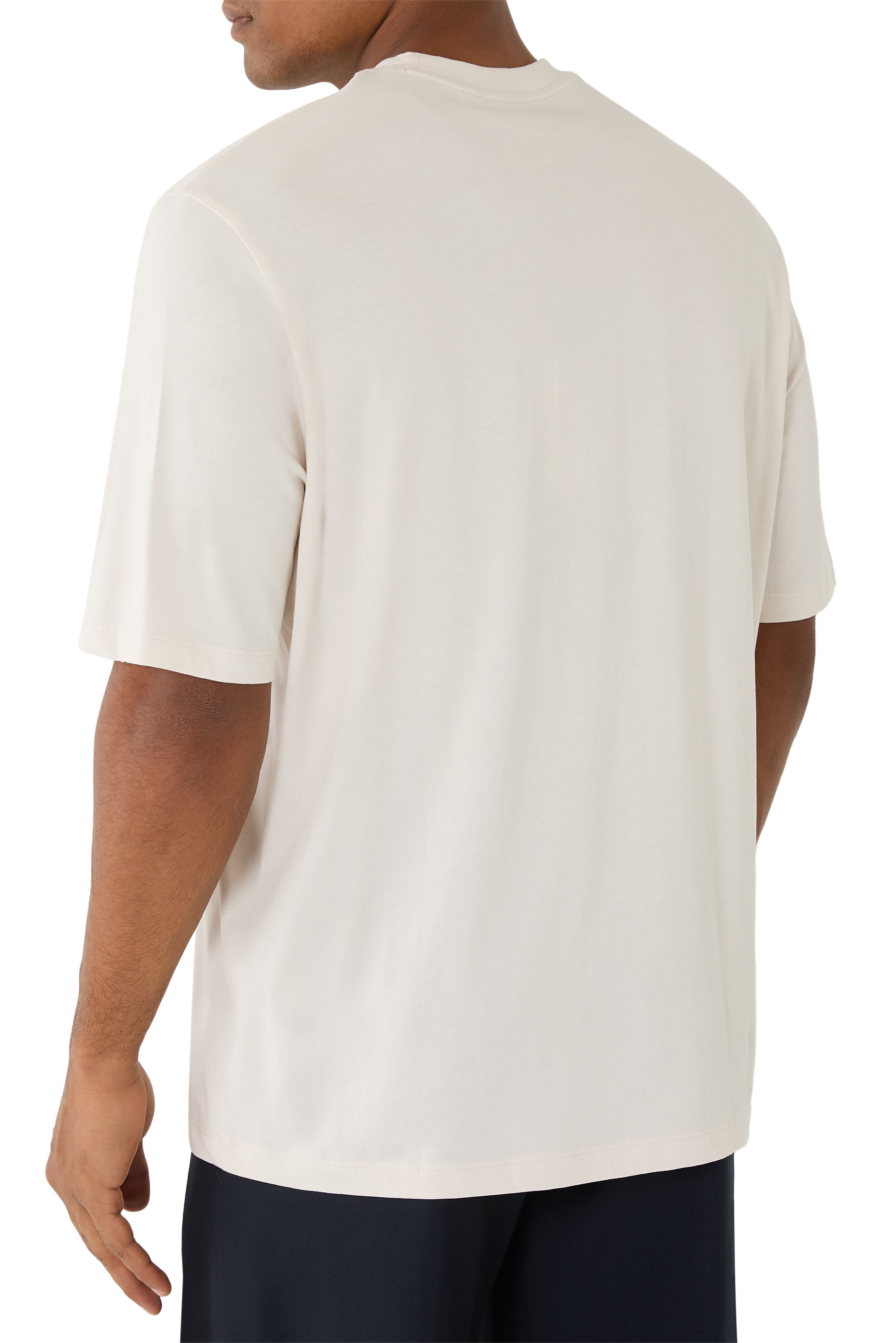 تيشيرت بنقشة غرافيكية