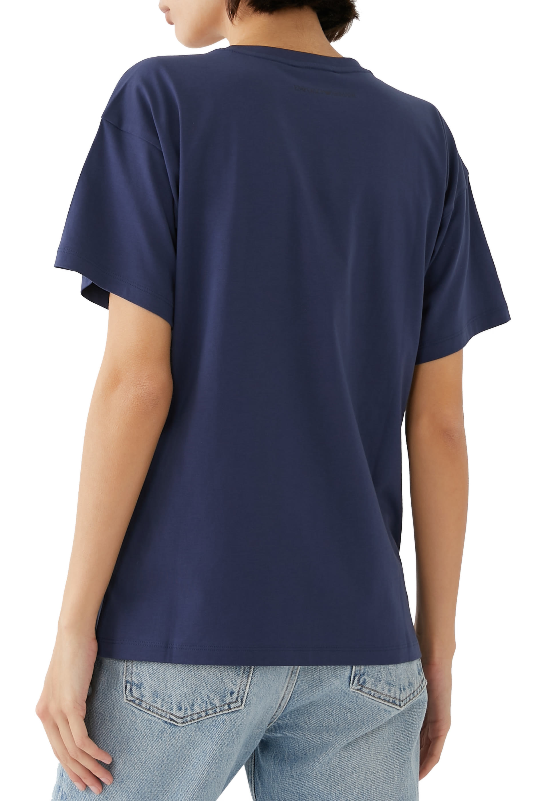 تيشيرت بطبعة شعار الماركة