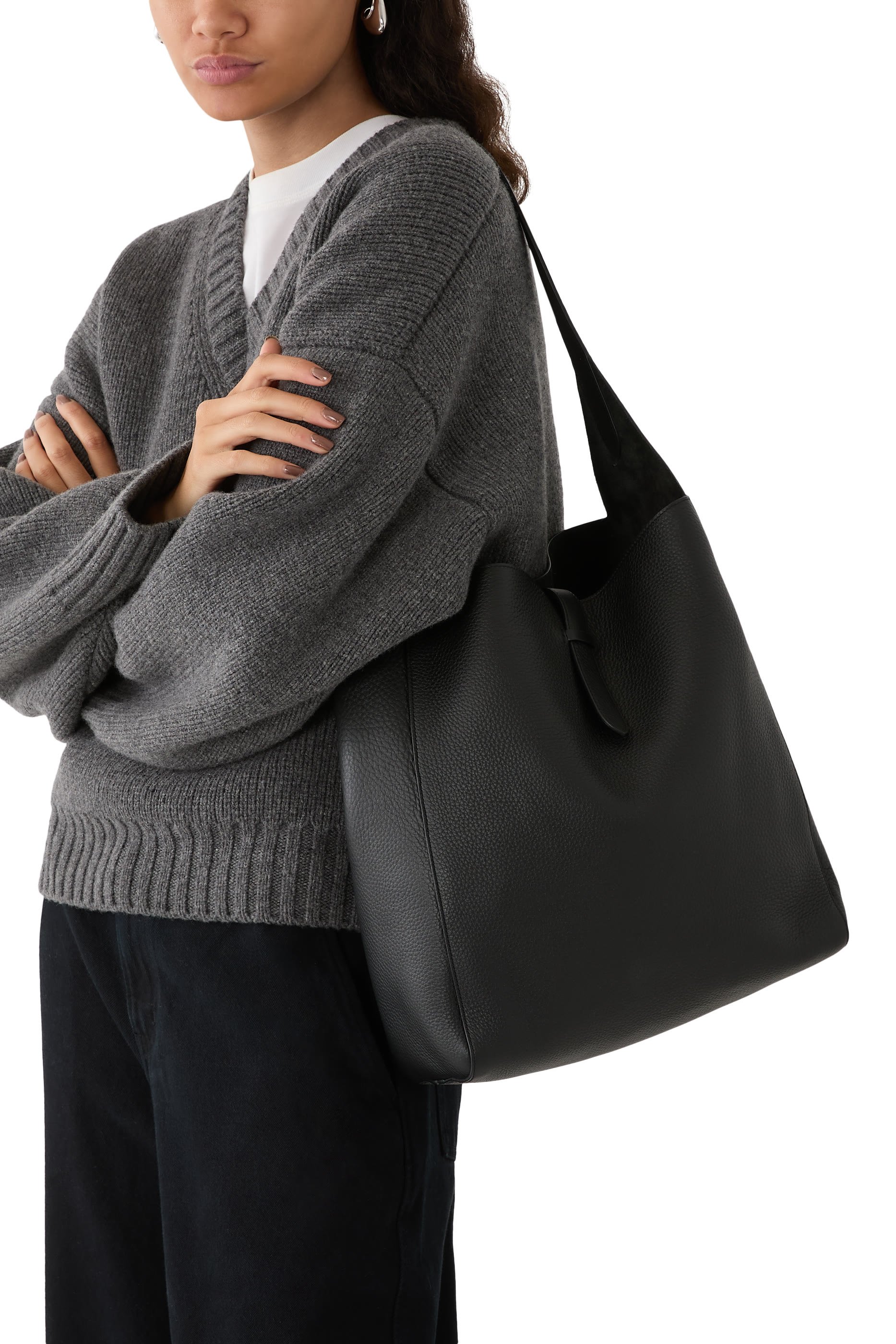 حقيبة هوبو بليك