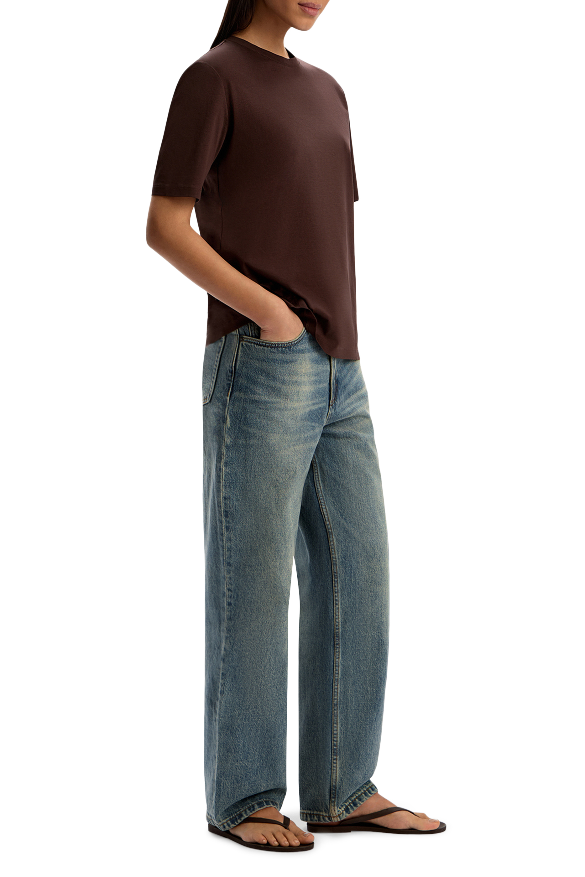 تيشيرت بقصة ضيقة