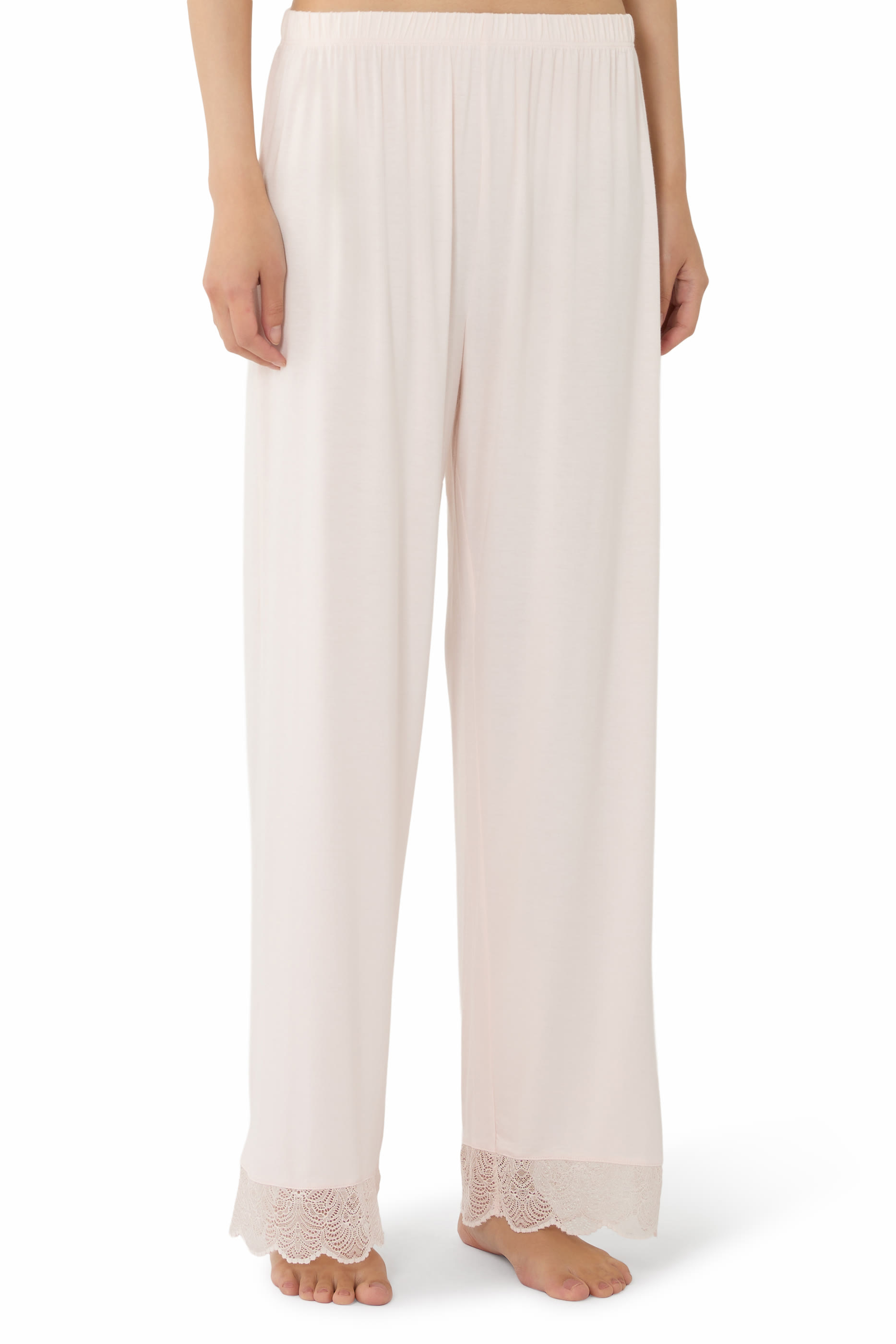 طقم بيجامة جيرسيه بتفاصيل دانتيل