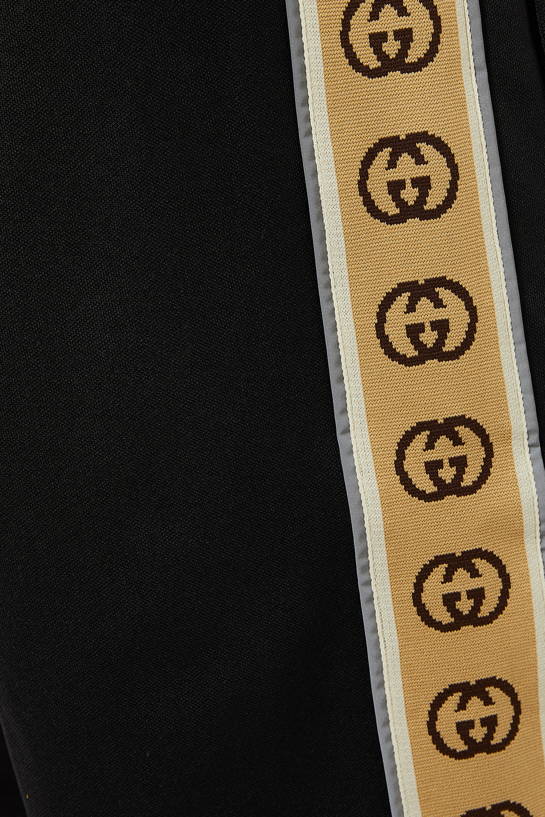 شورت جيرسيه بقصة عملية