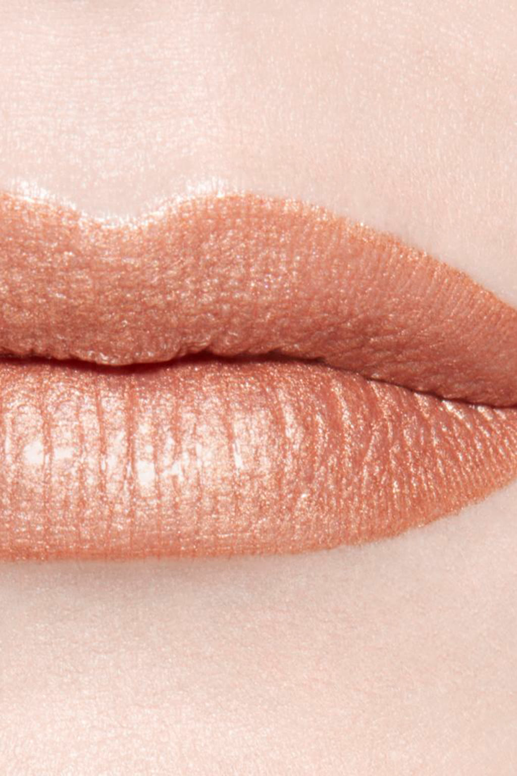 أحمر شفاه سائل بلمعان وثبات فائق ROUGE ALLURE LAQUE