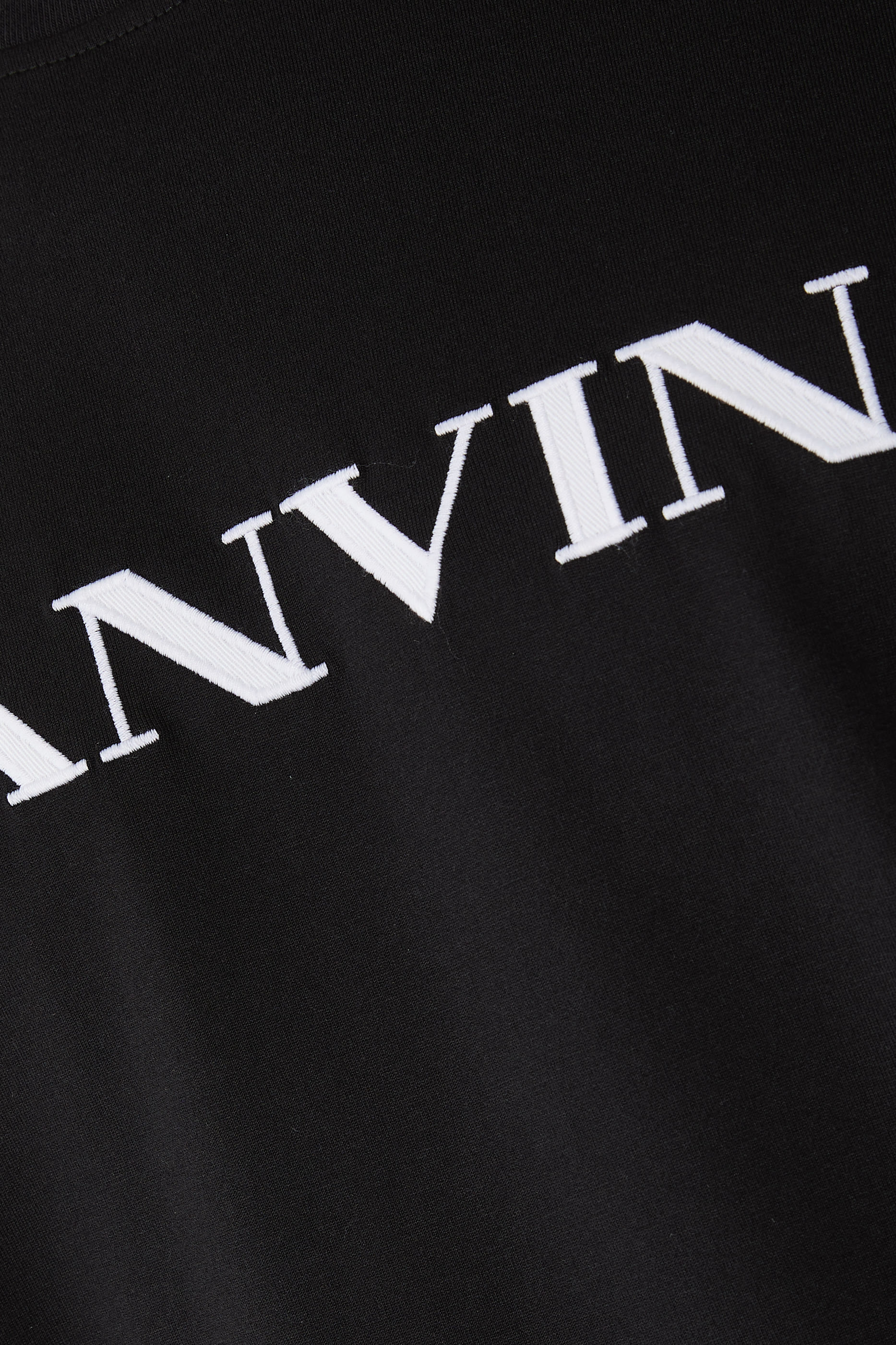 تيشيرت بشعار الماركة