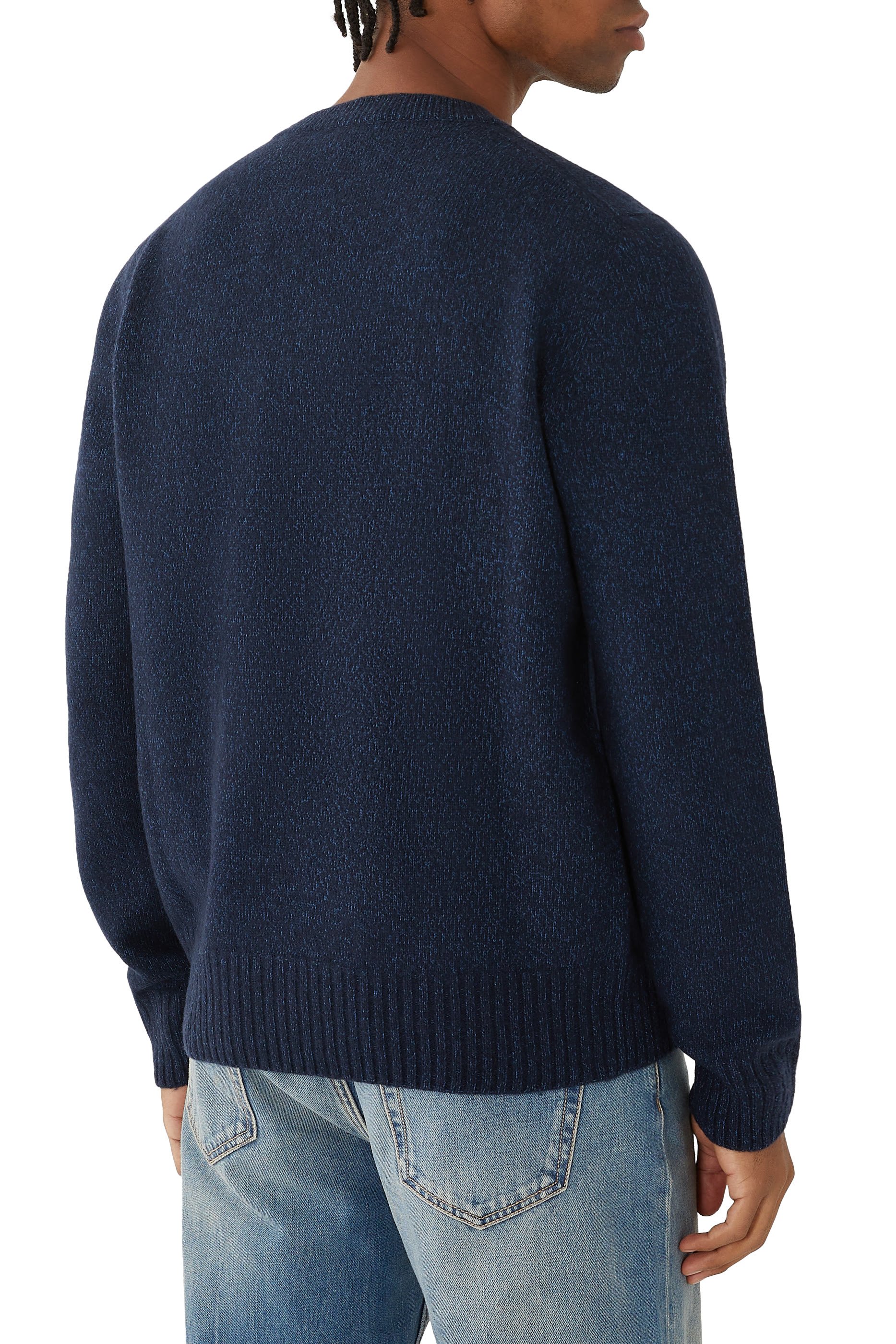 كنزة بطبعات جمجمة