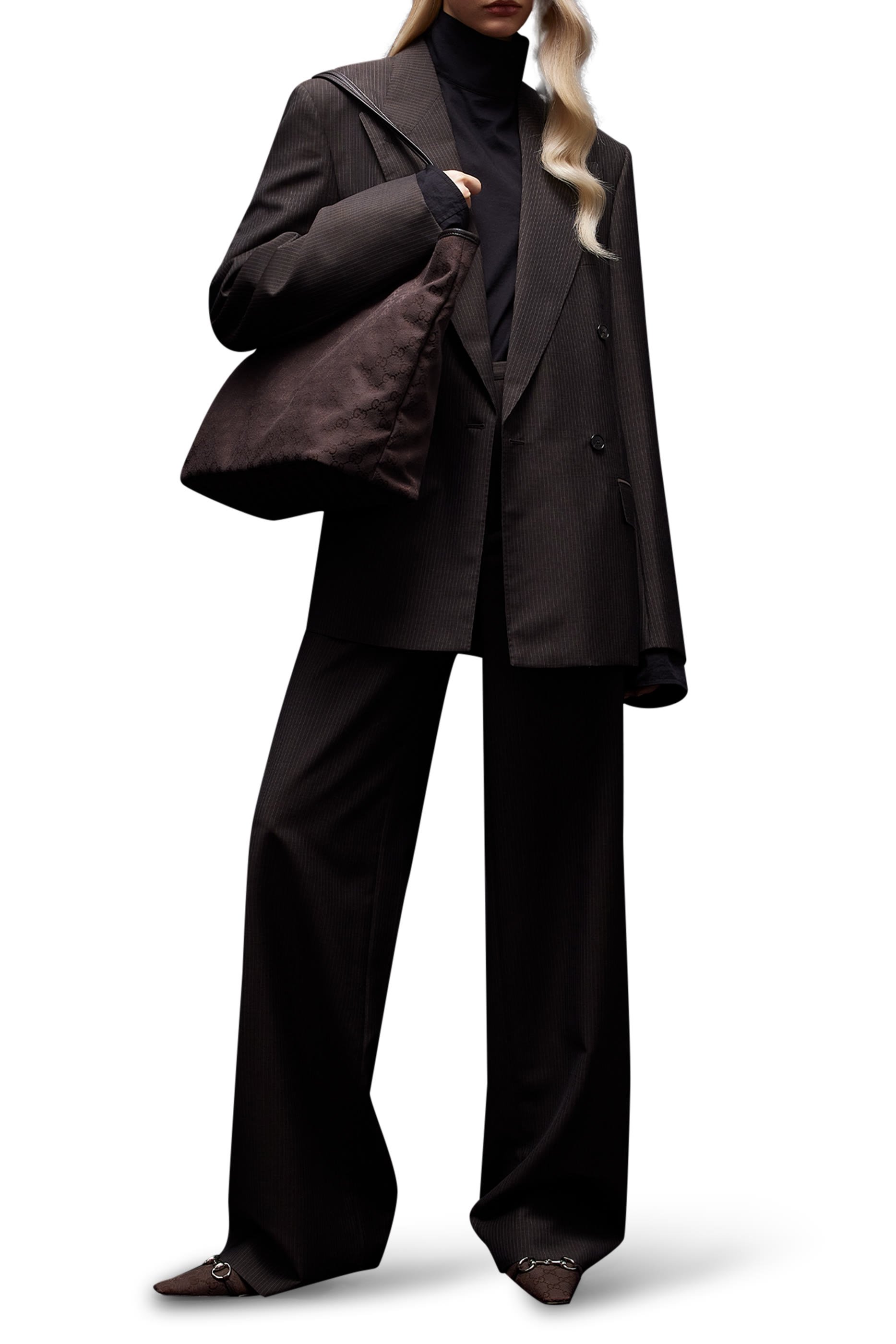 حذاء كلاسيك فيتوريا 55 بشعار الماركة 