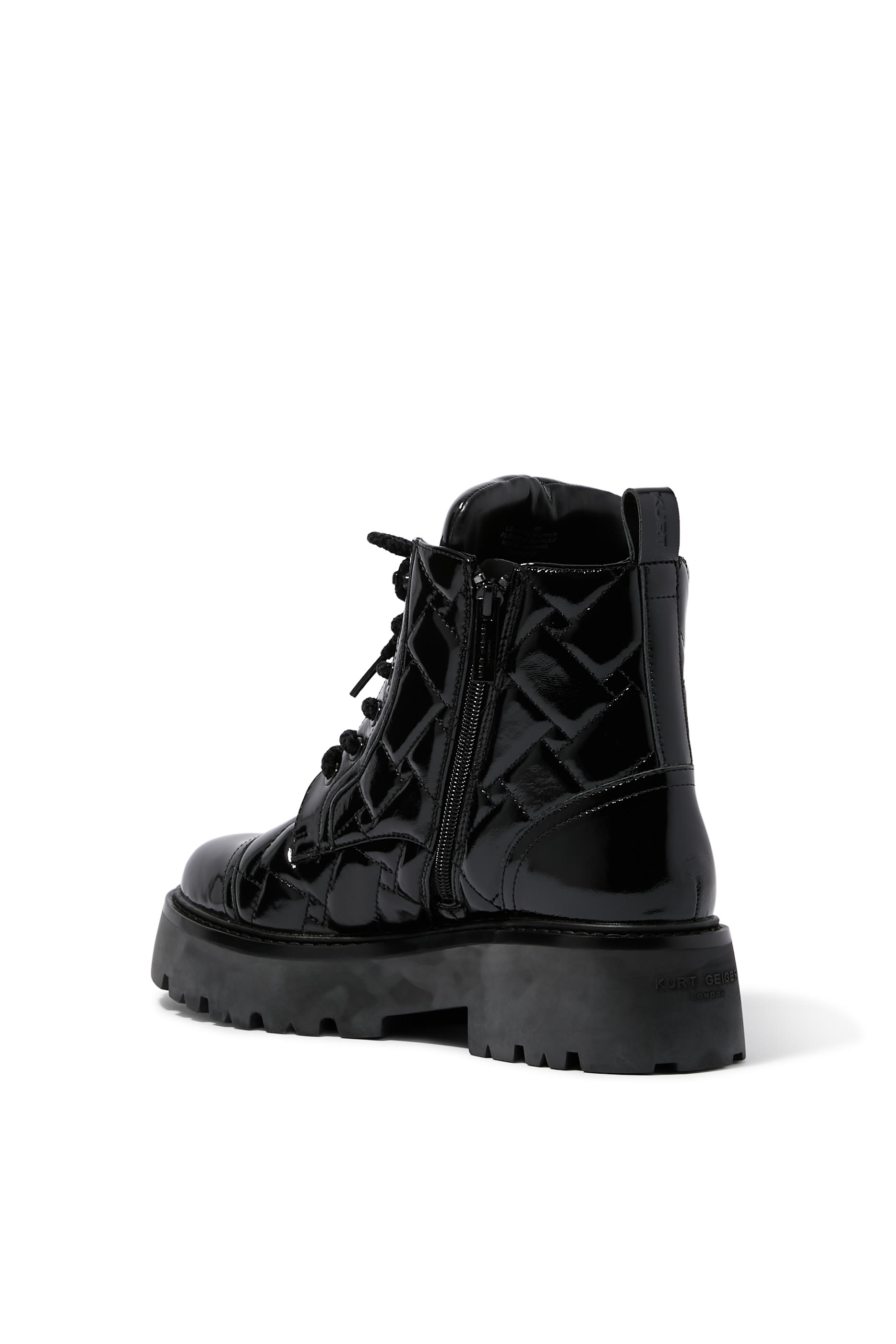 بوت كنسينغتون بتفاصيل مبطنة