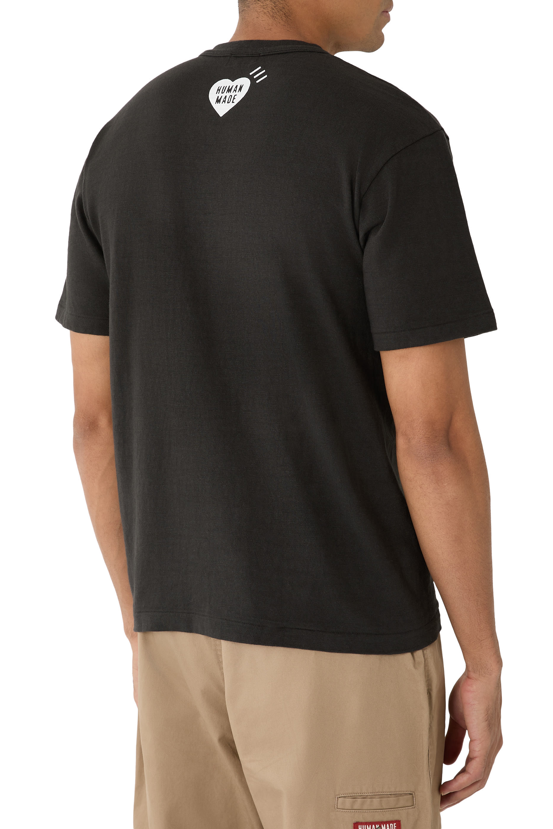 تيشيرت بطبعة غرافيكية