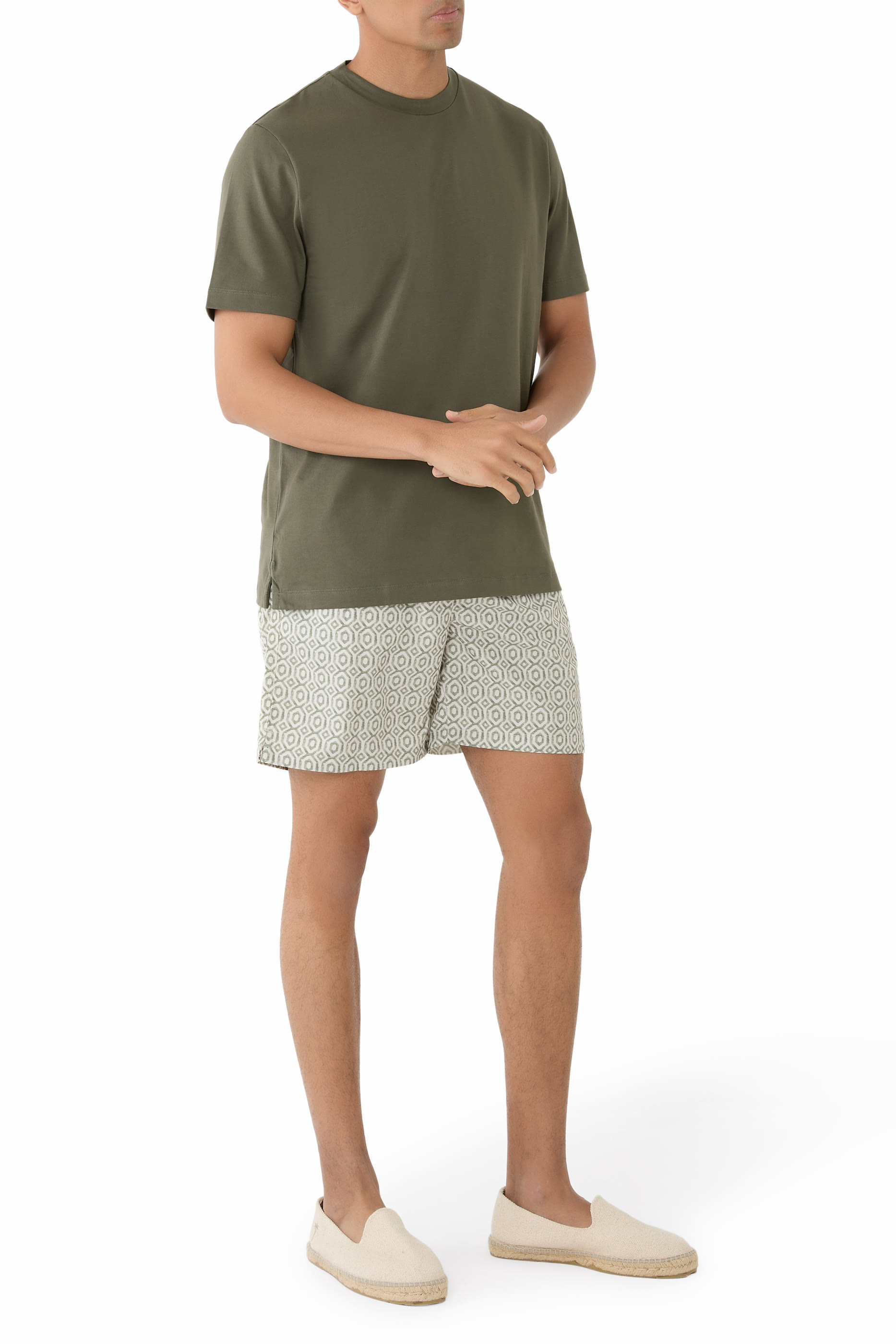 شورت سباحة بتصميم بنقشة هندسية