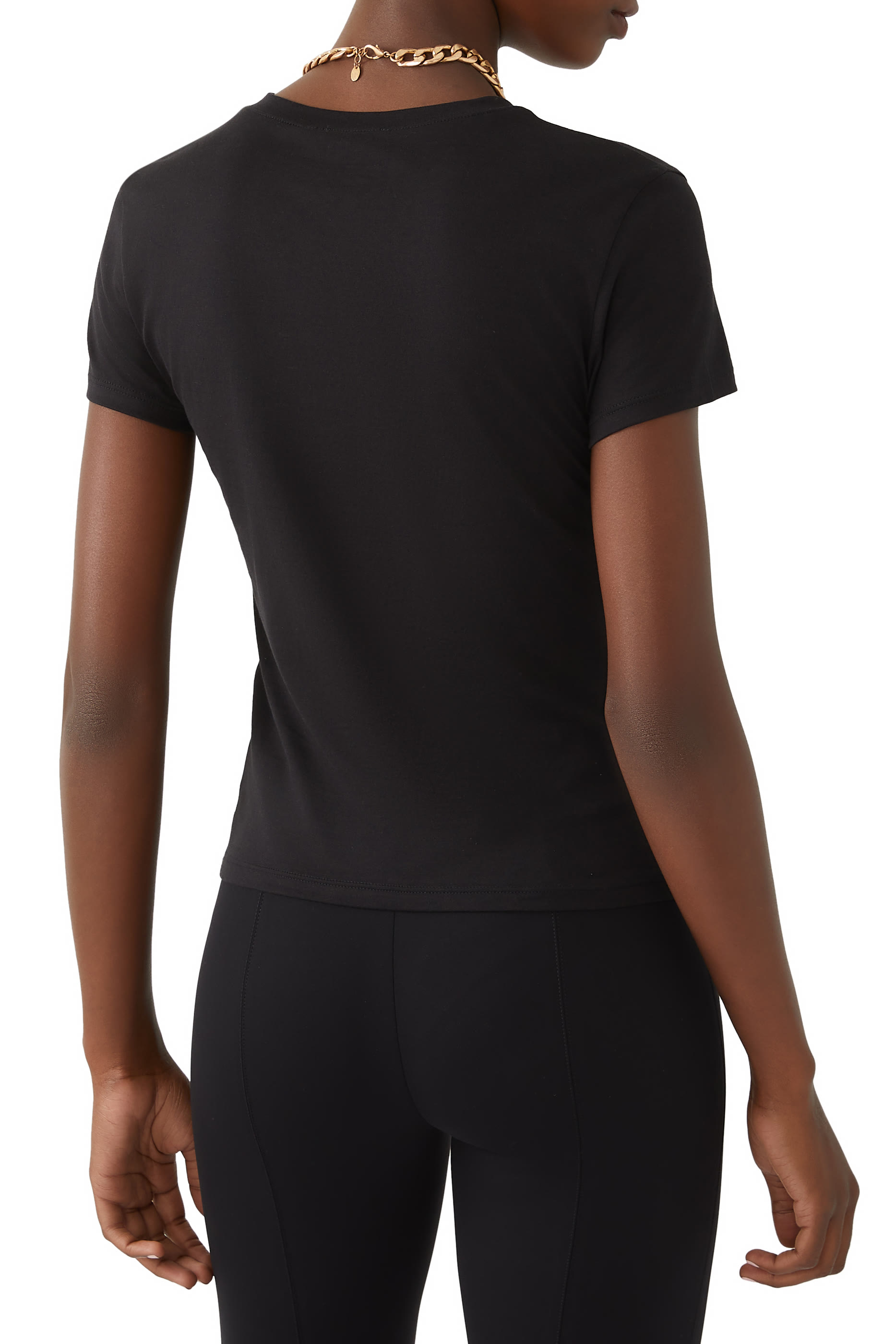 تيشيرت قطن بقصّة ضيقة