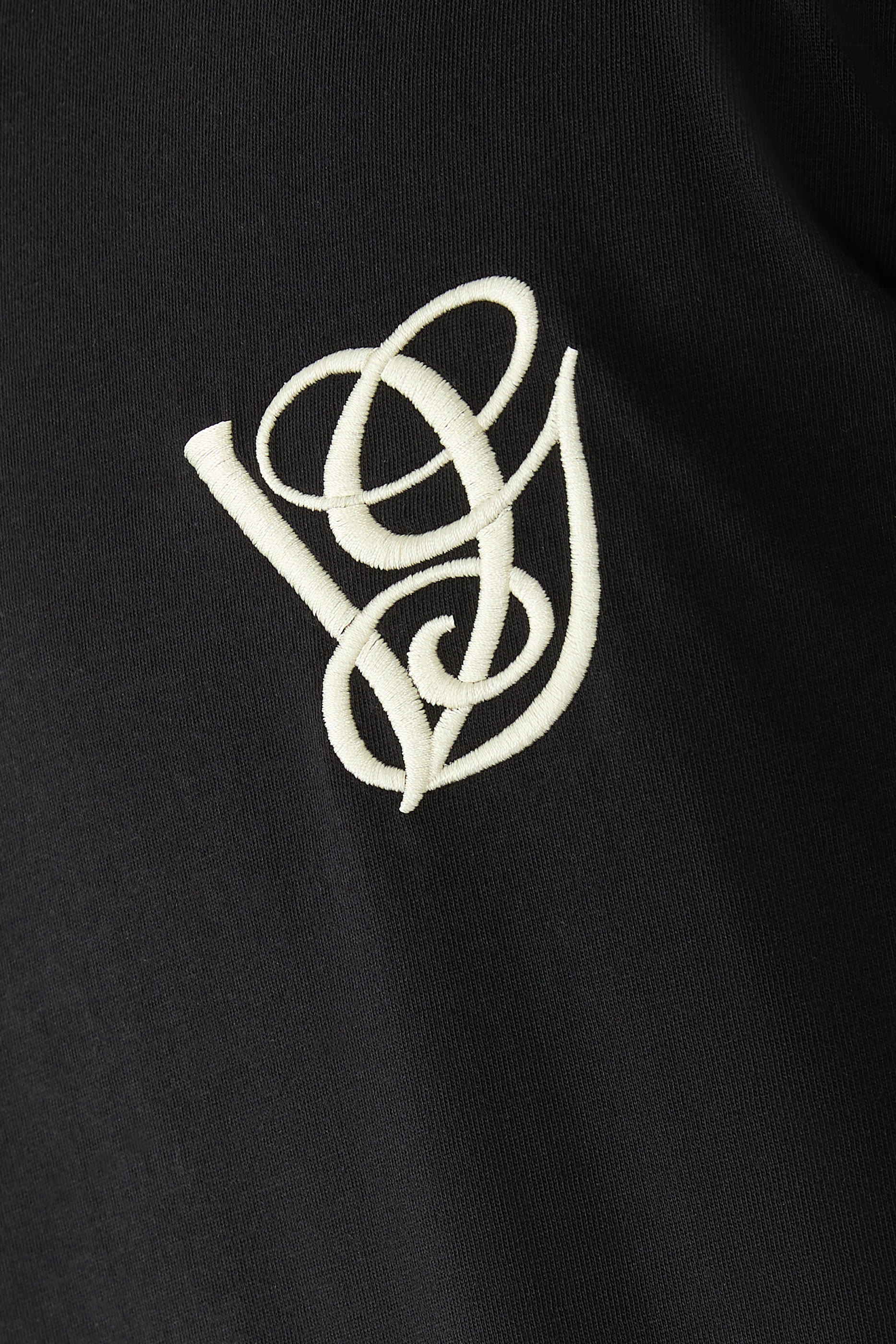 تيشيرت برقعة شعار الماركة 