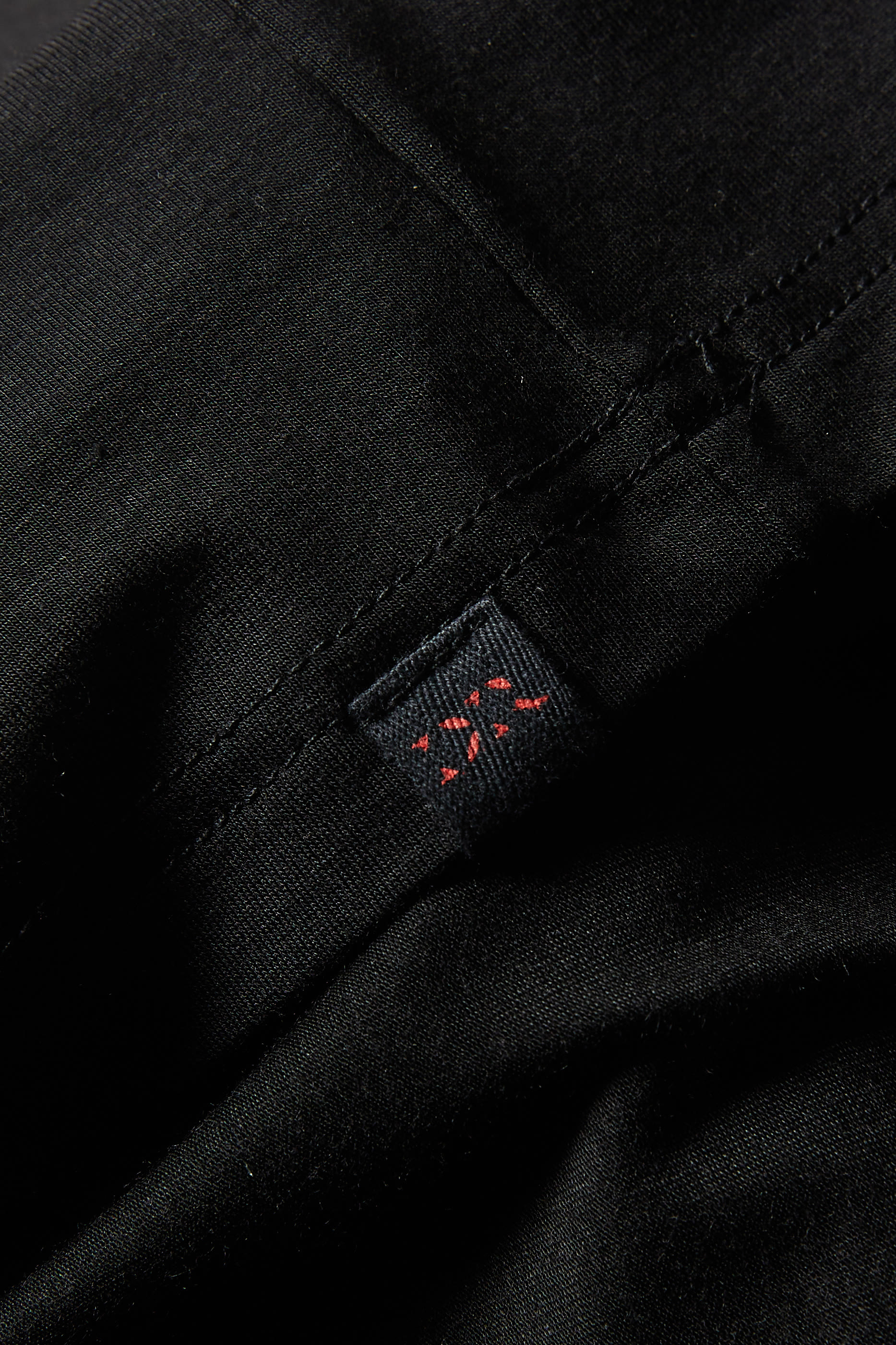 تي شيرت بازل ميكرو مودال