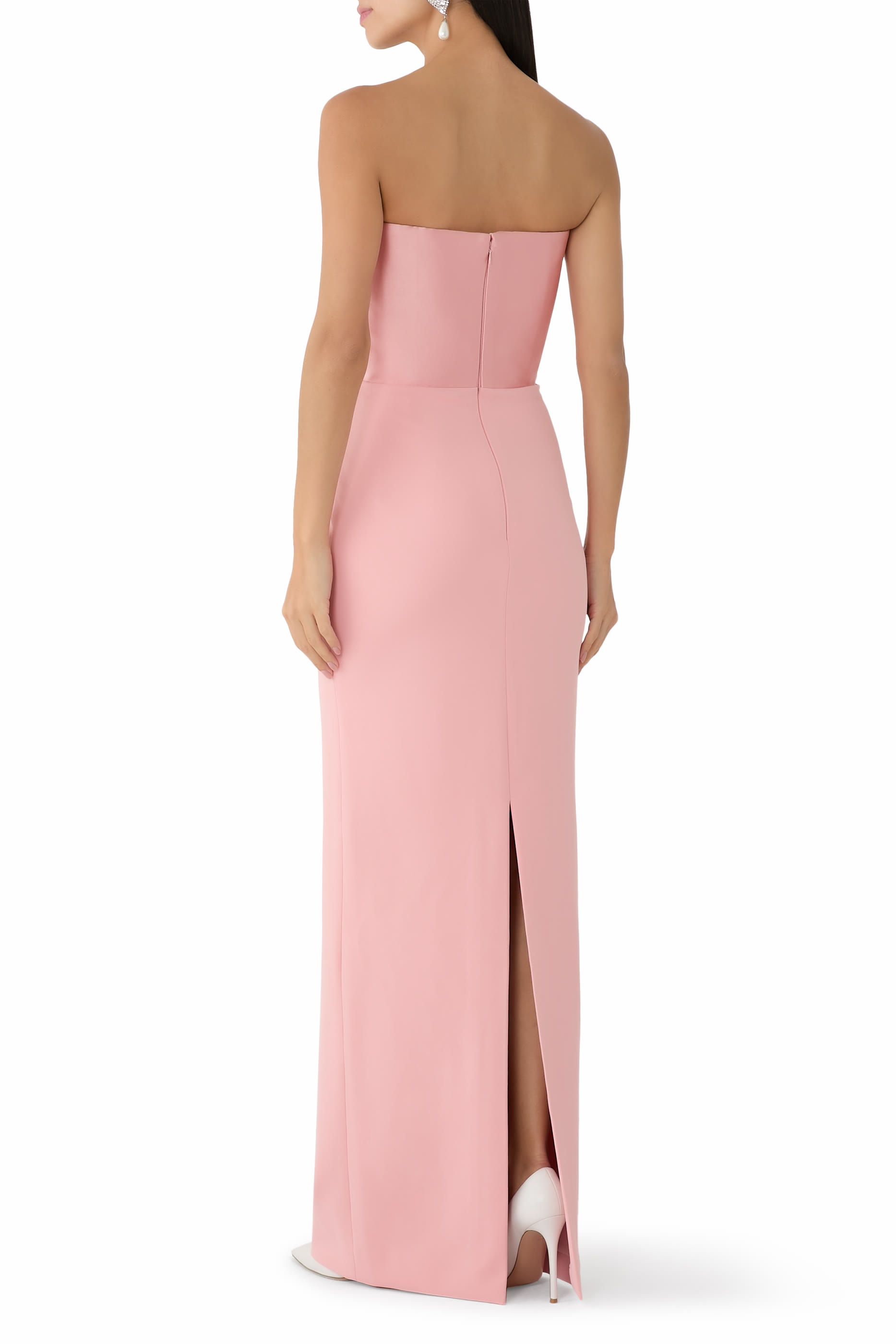 فستان عفراء طويل