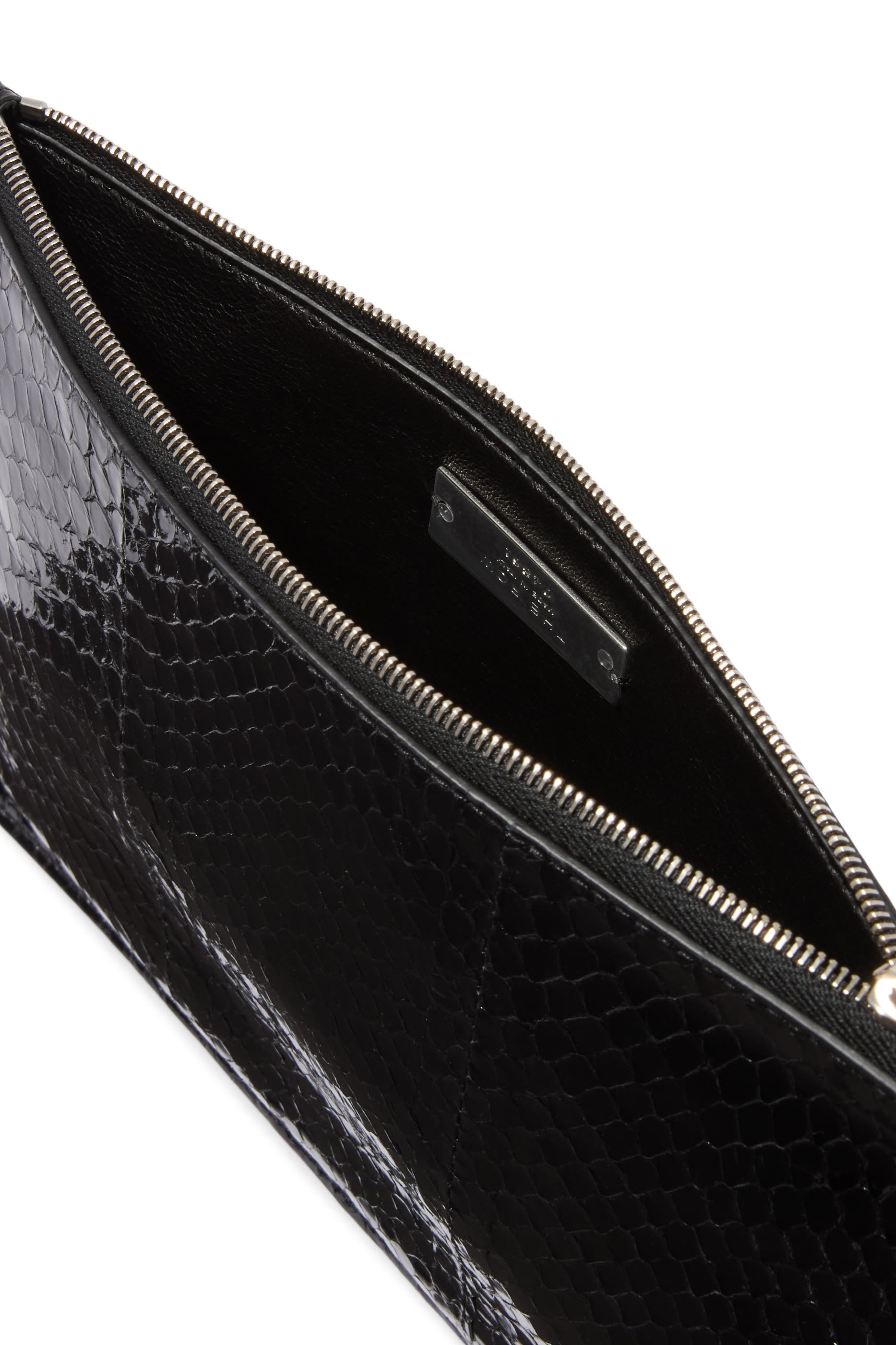 حقيبة صغيرة بحمالة معصم