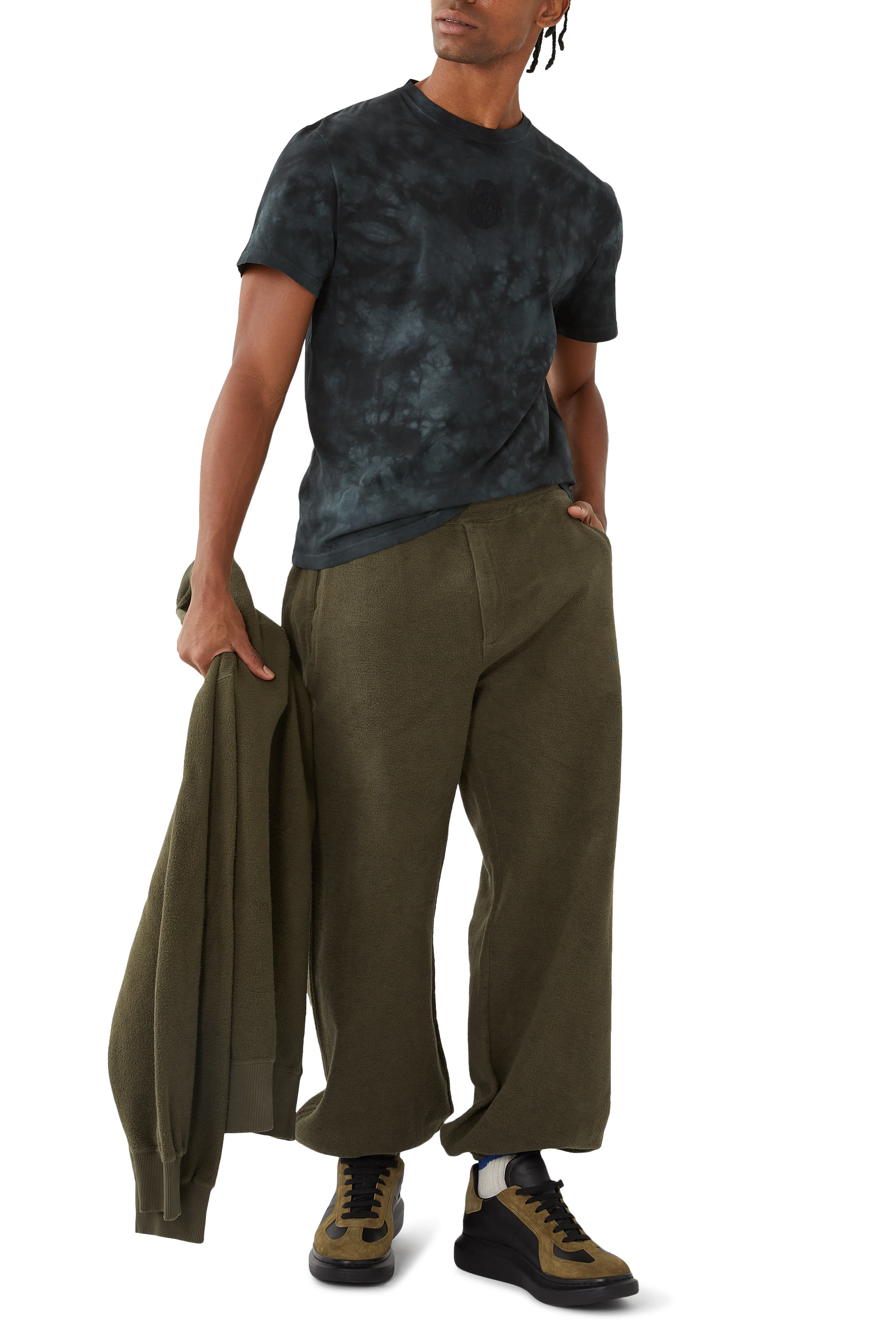 تيشيرت بلون باهت