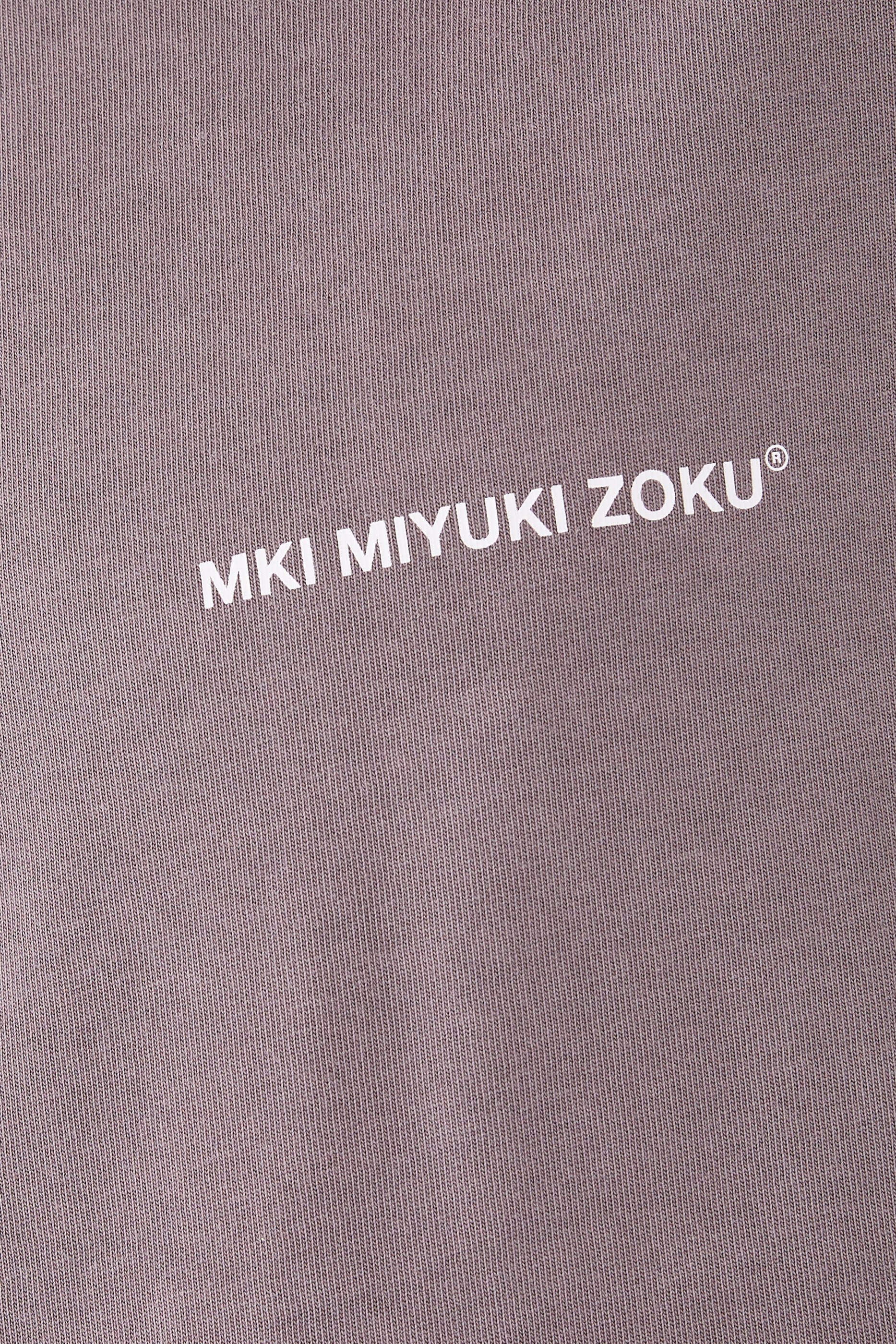 تيشيرت يونفورم